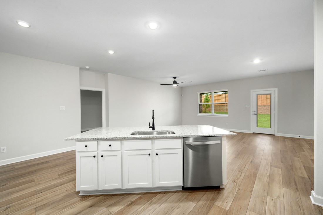 6015 Diamond Leaf Court Property Photo 6