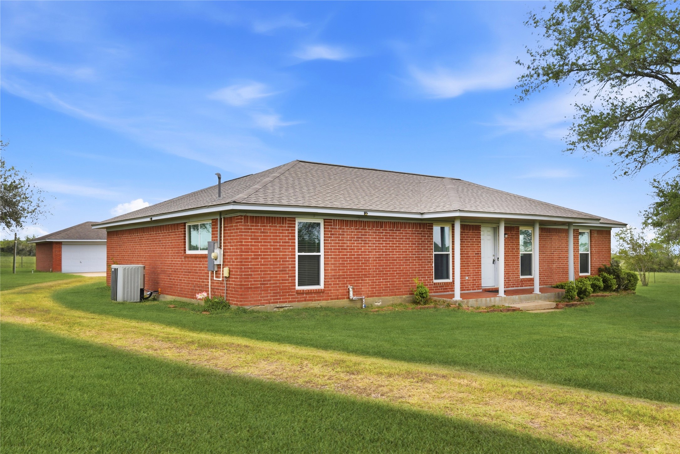 1250 Stockwell Property Photo 2