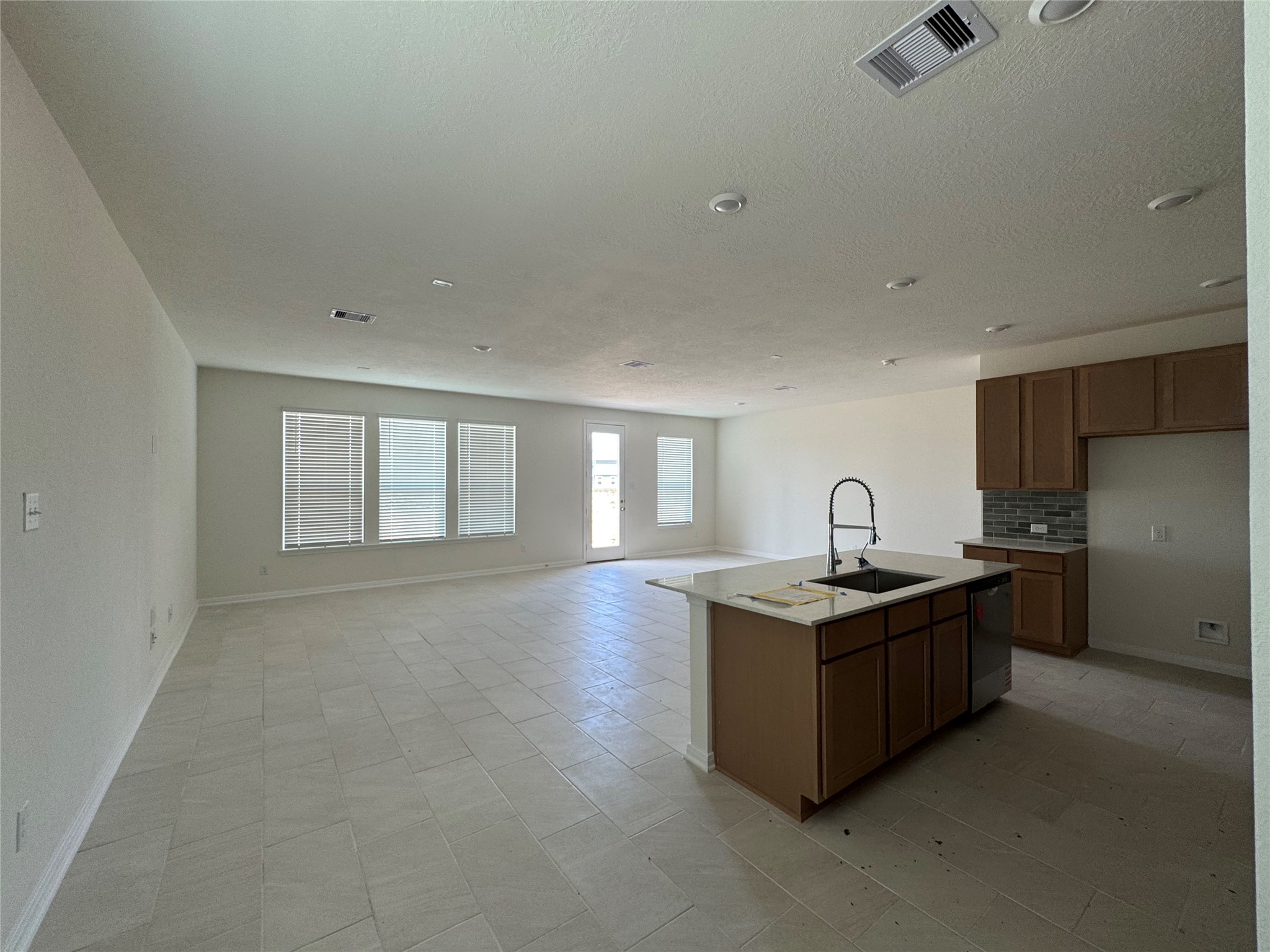 6415 Kentfield Drive Property Photo 7