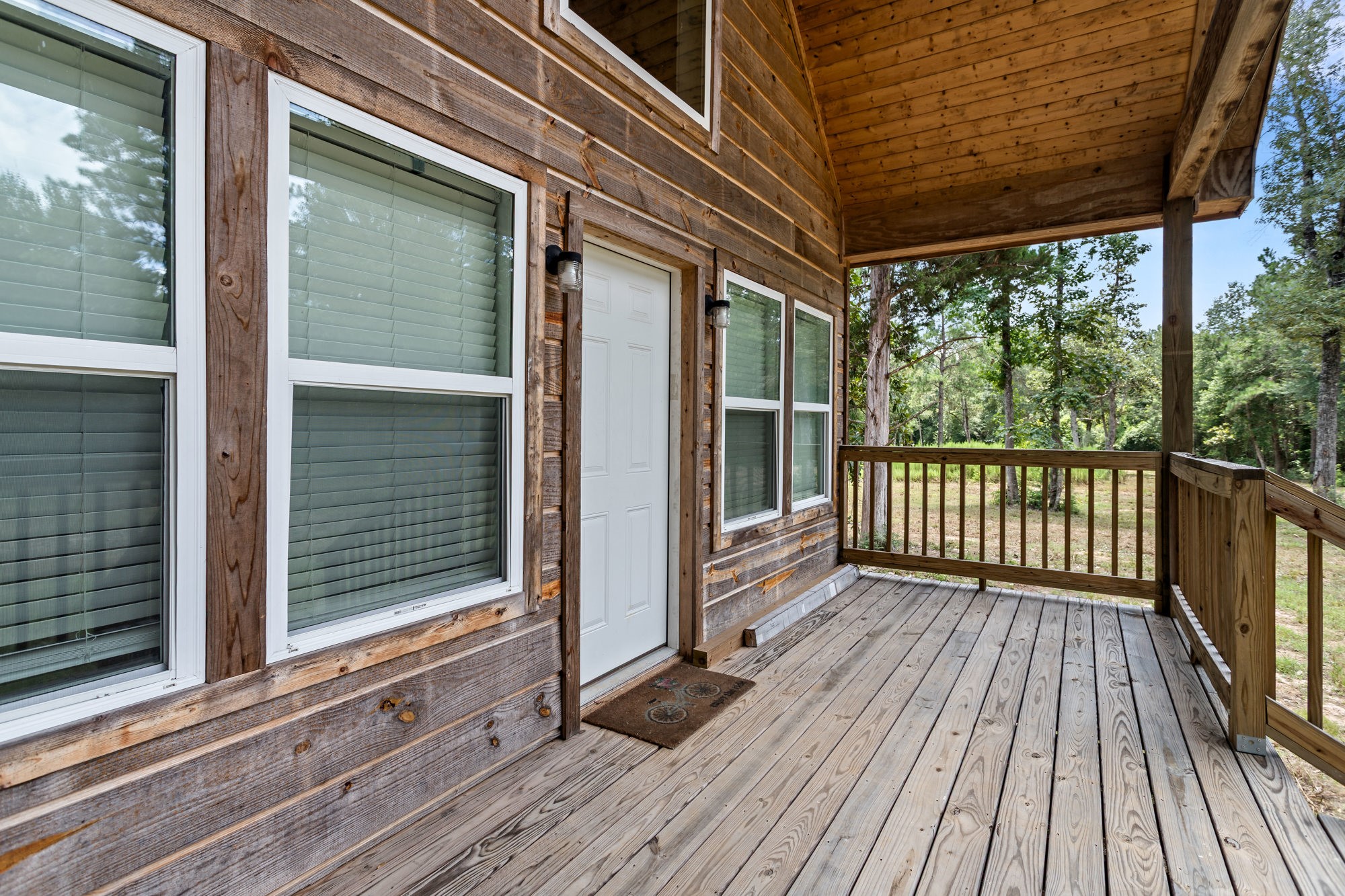1111 County Road 4370 Property Photo 4