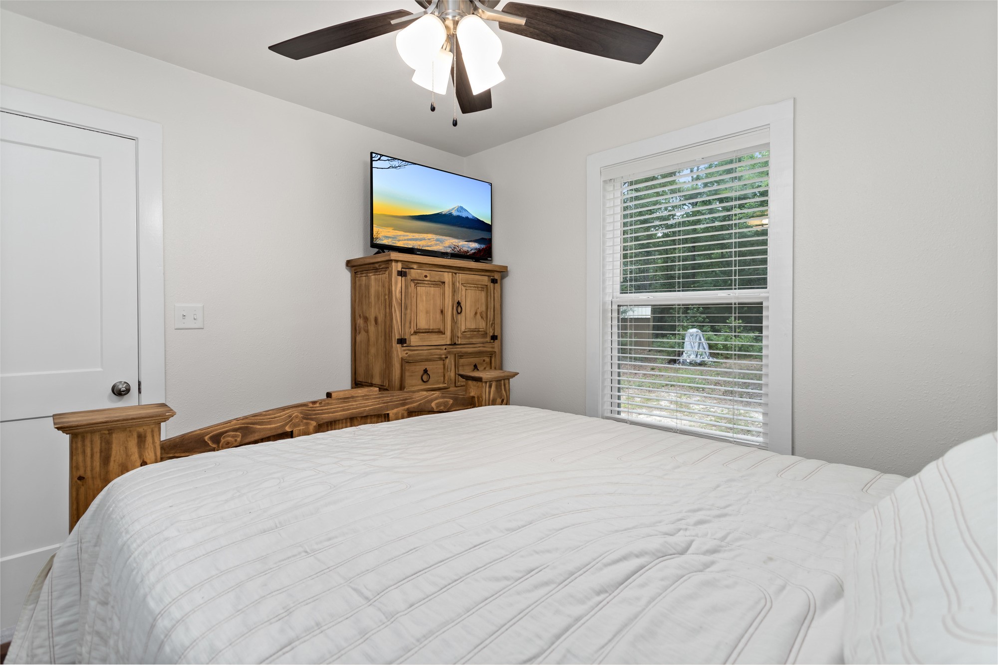 1111 County Road 4370 Property Photo 15