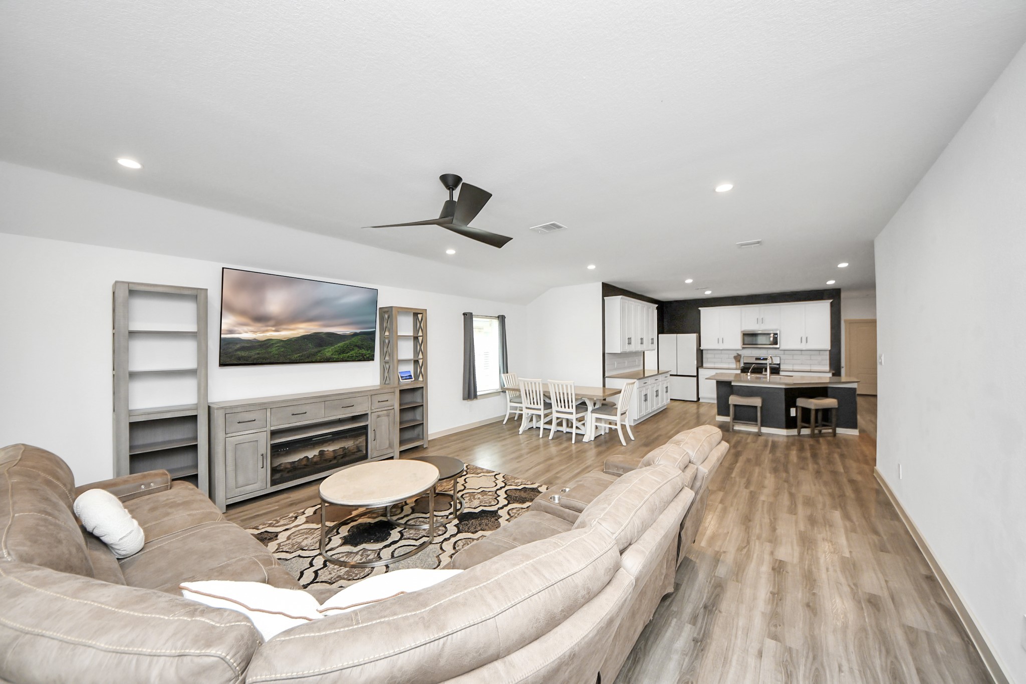 950 Curly Angora Court Property Photo 12