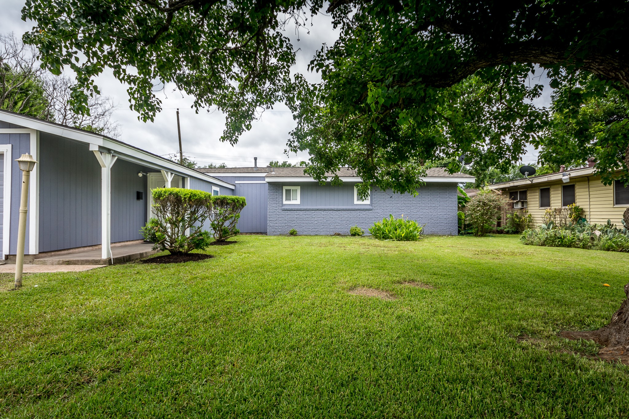 4411 Knotty Oaks Trail Property Photo 2