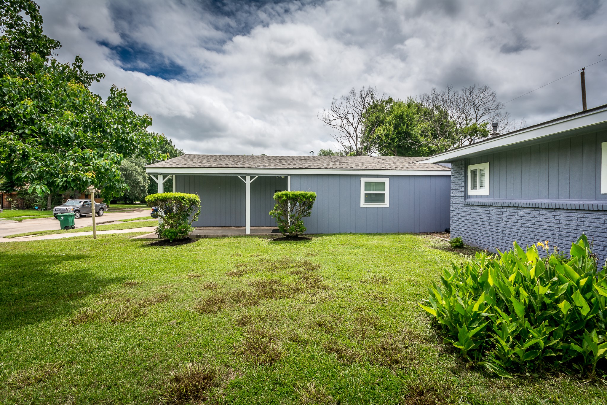 4411 Knotty Oaks Trail Property Photo 5