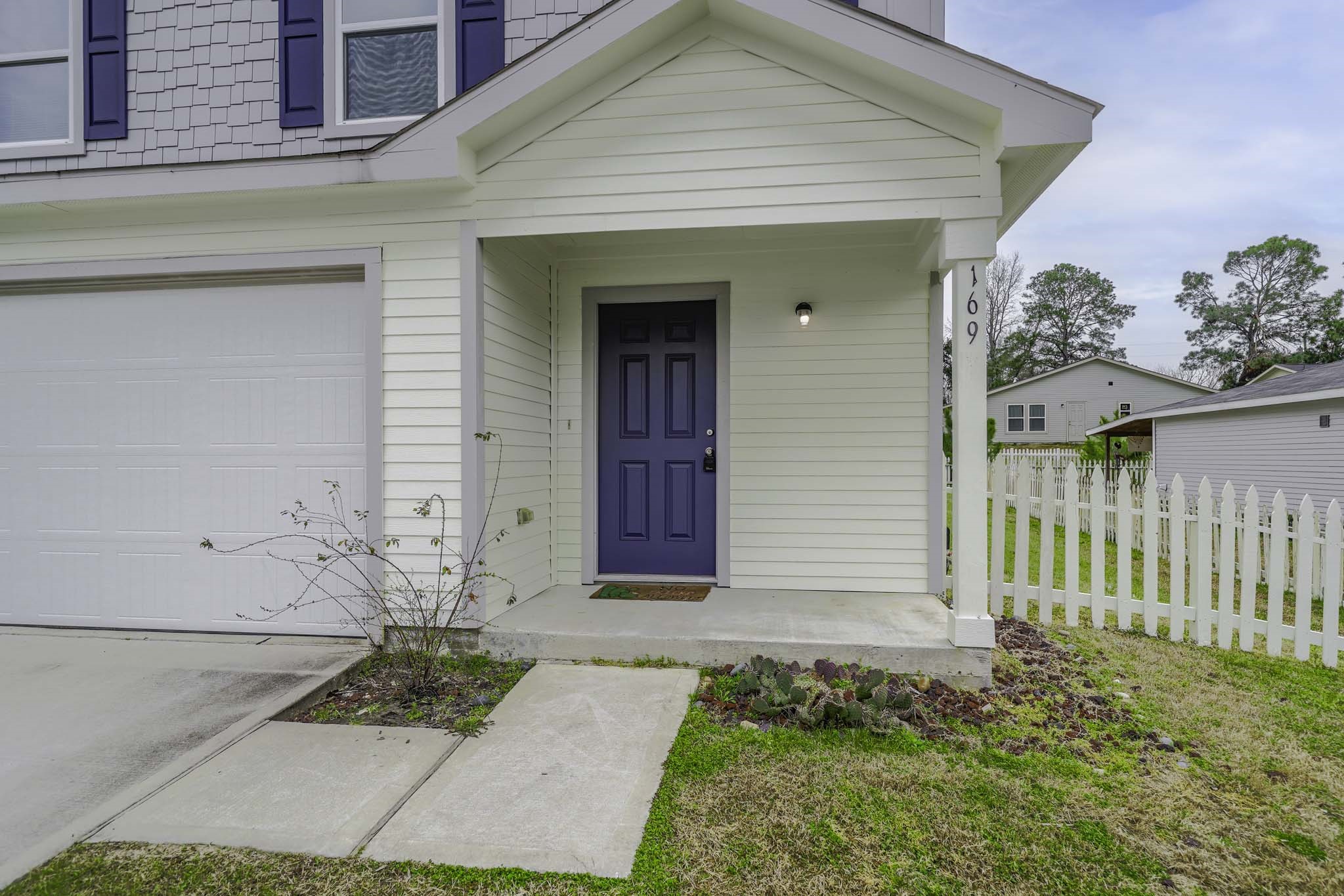 169 Iris Property Photo 2