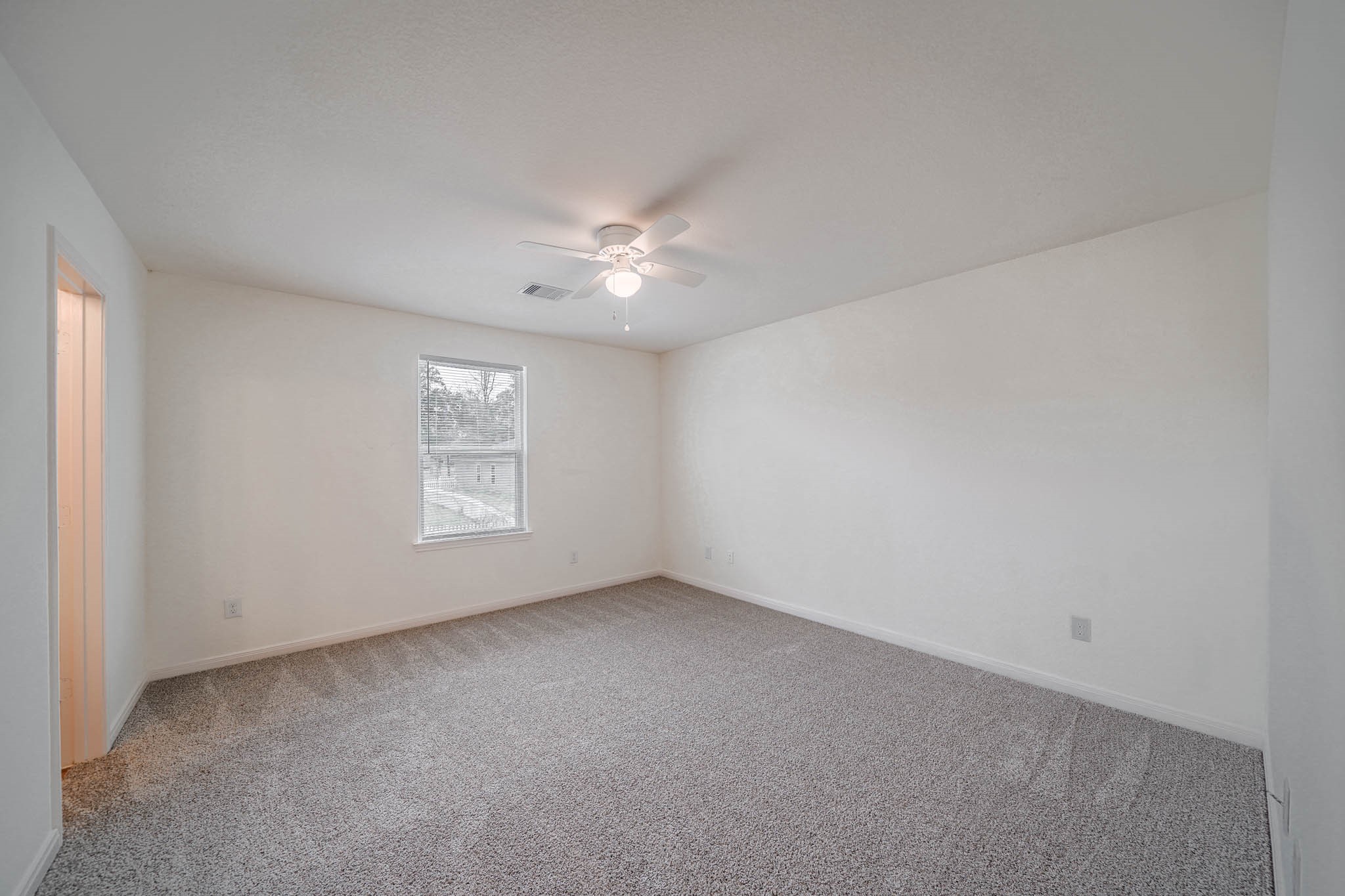 169 Iris Property Photo 11