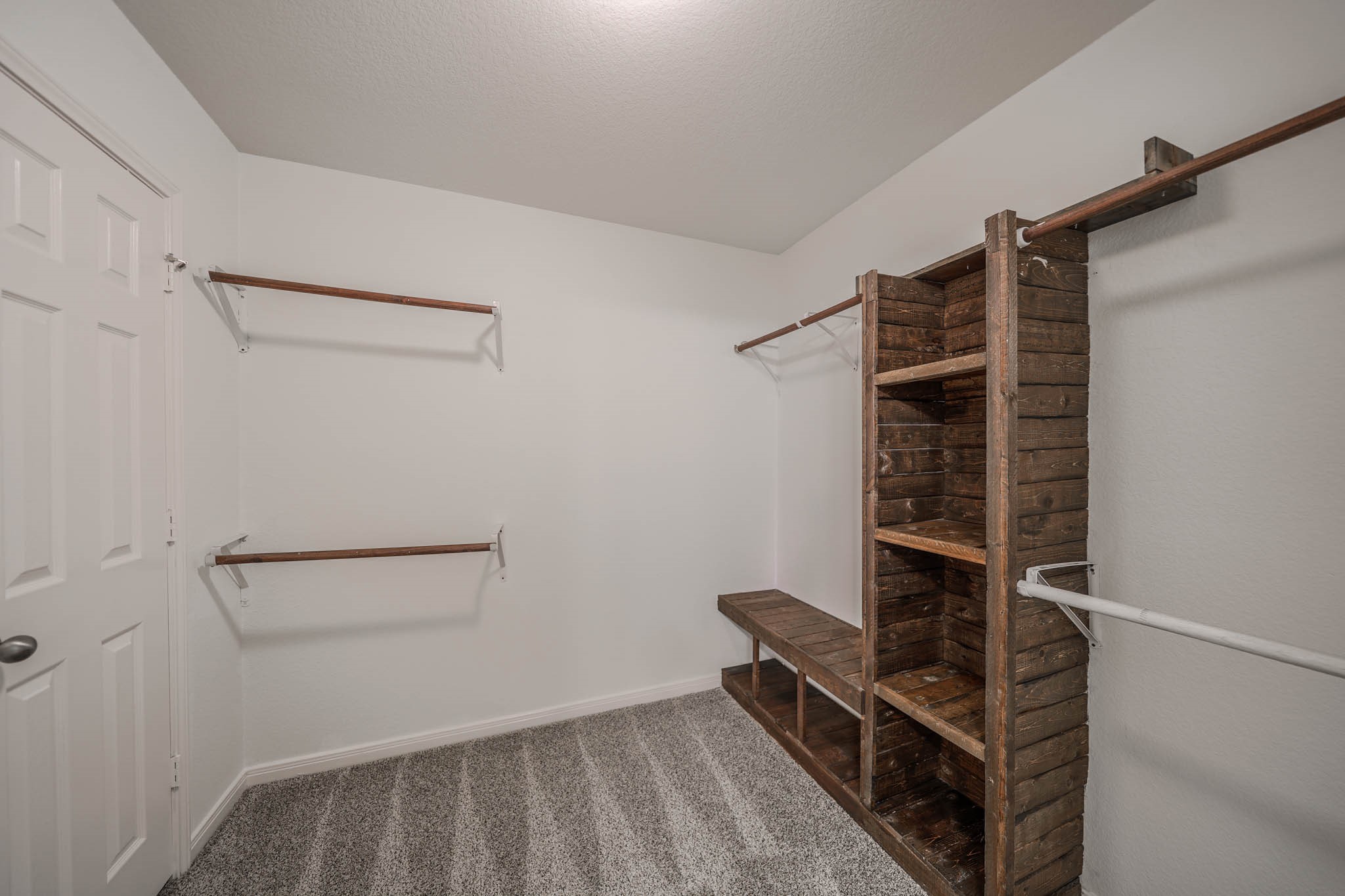 169 Iris Property Photo 14
