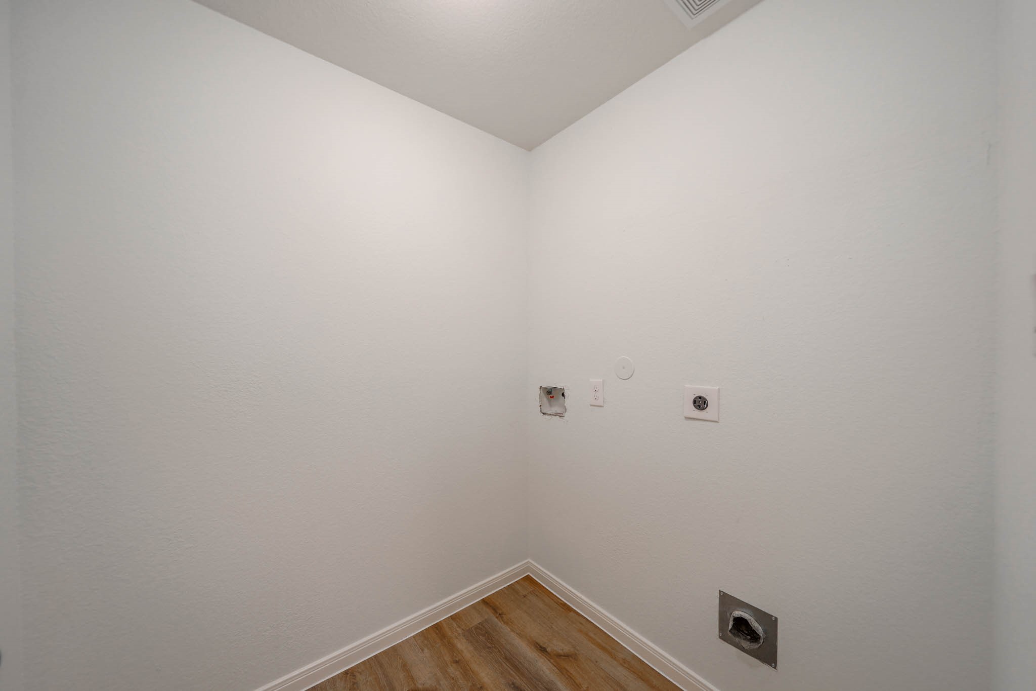 169 Iris Property Photo 18