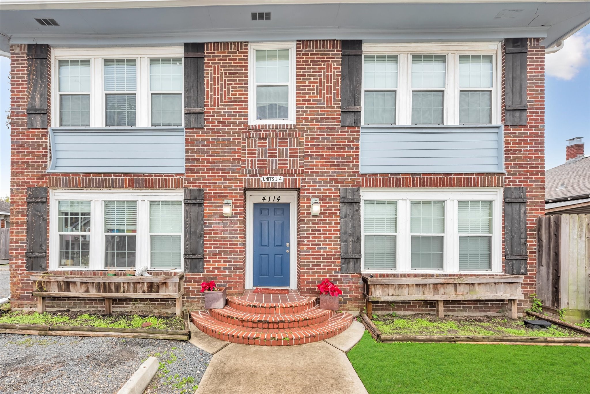 4114 Lamar Street Property Photo 1