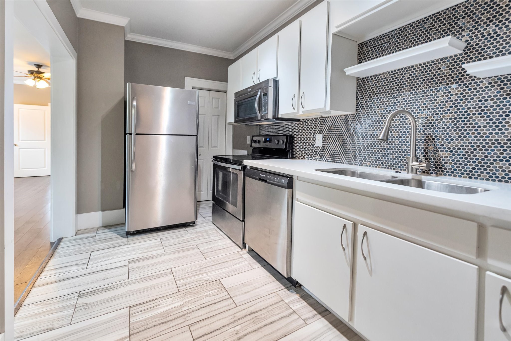 4114 Lamar Street Property Photo 15