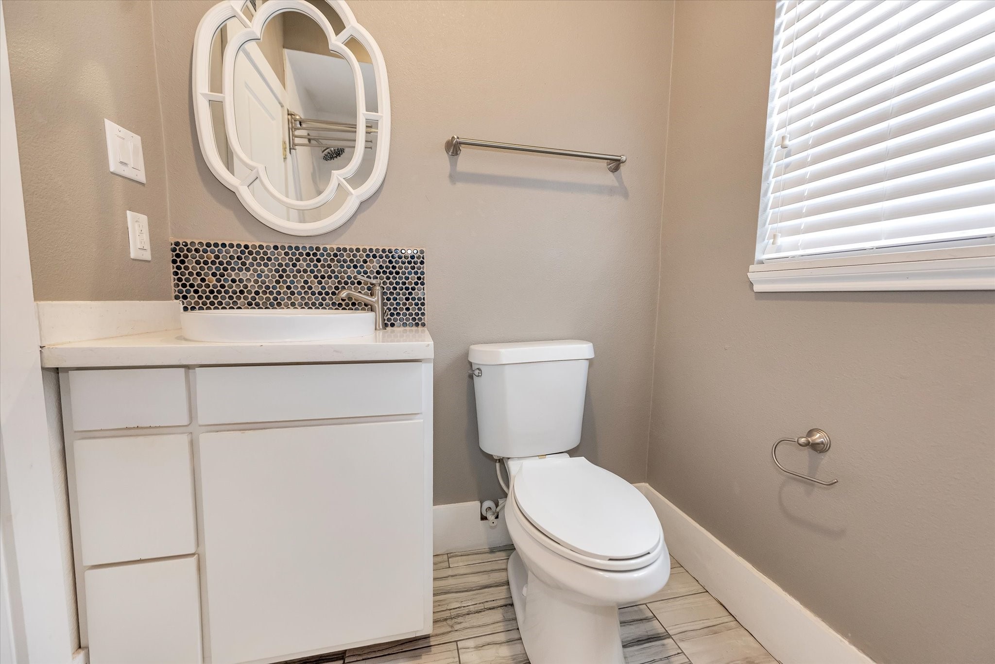 4114 Lamar Street Property Photo 17