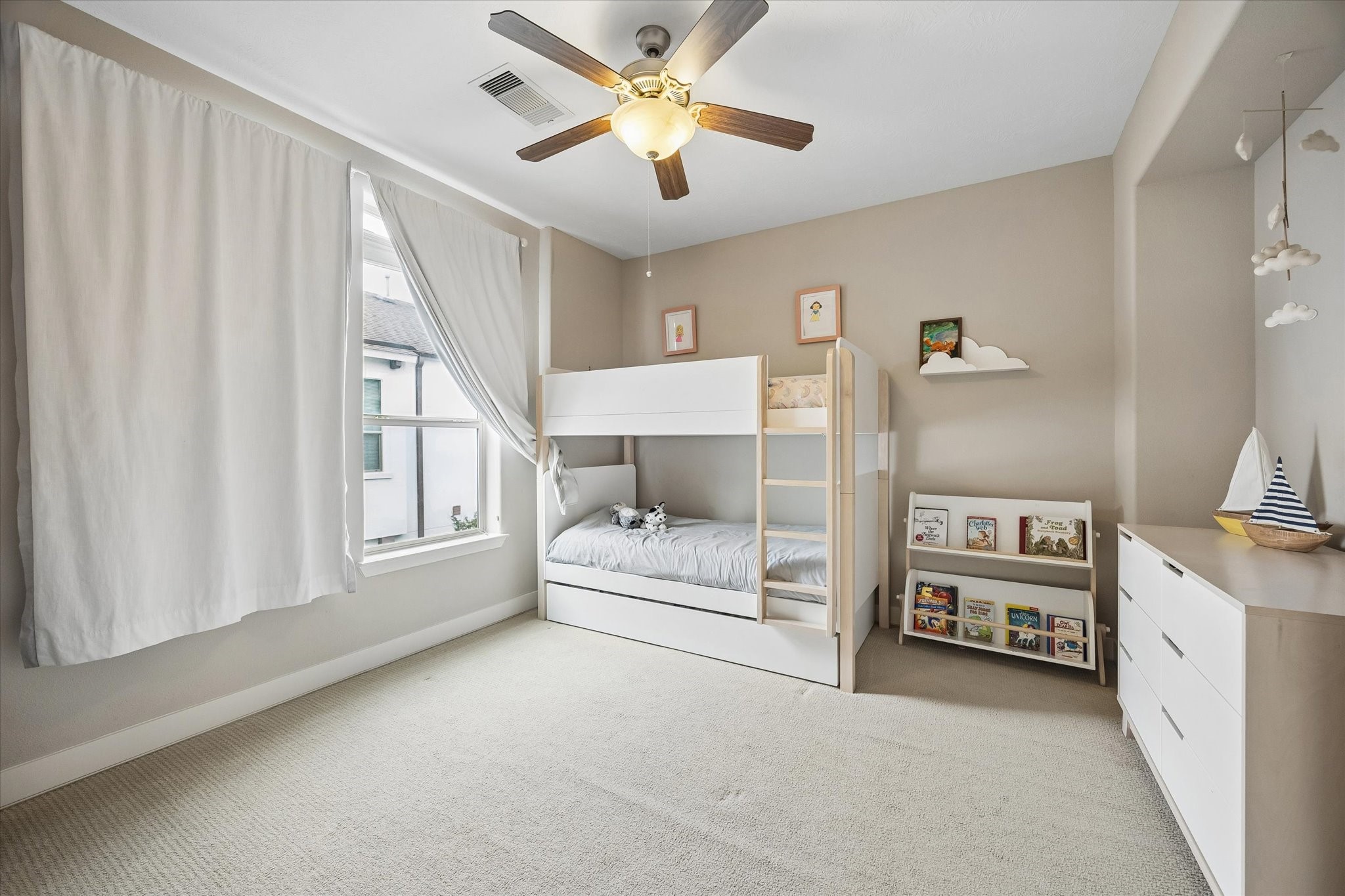 4220 Dickson Street Property Photo 19