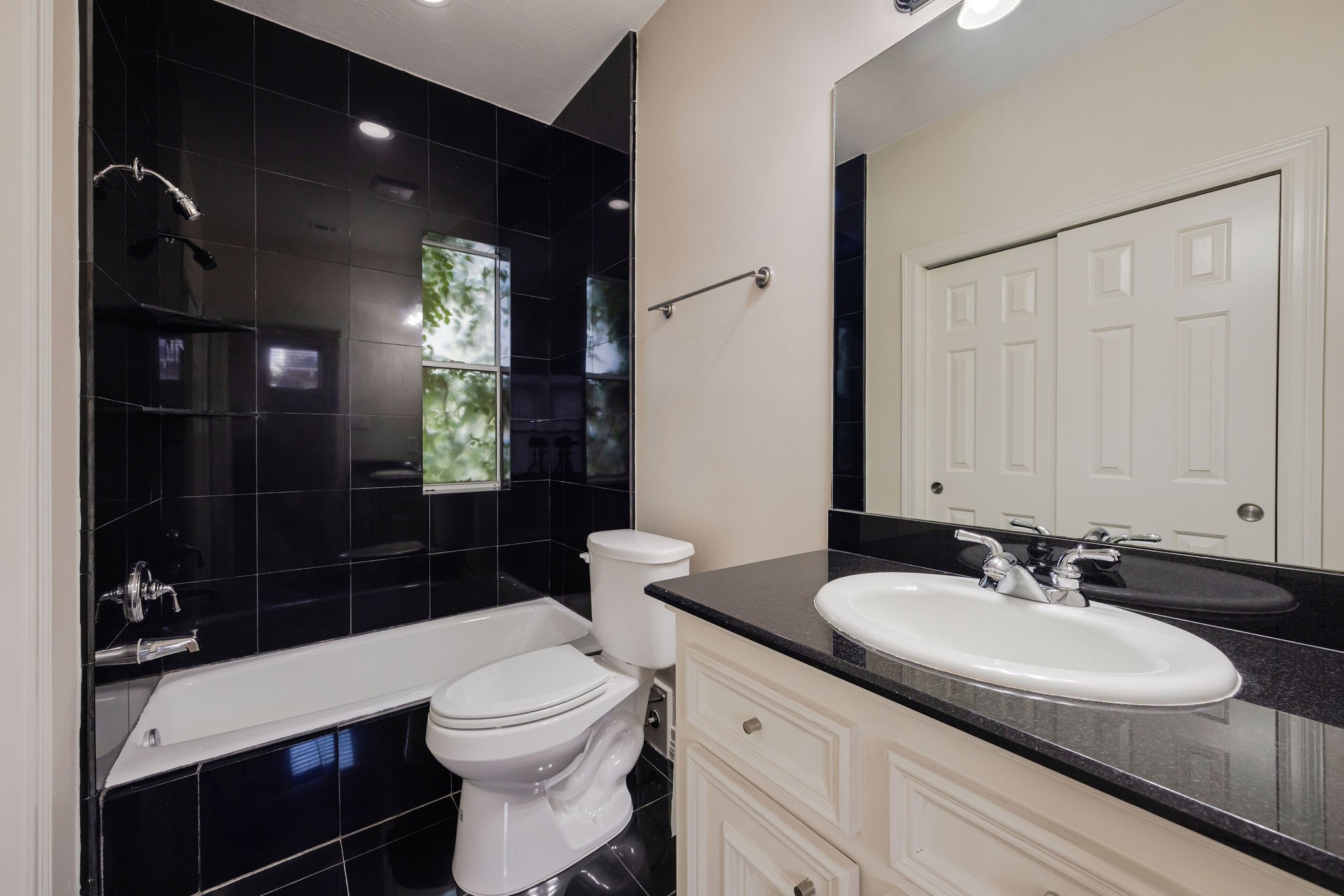 5214 Eigel Street H Property Photo 17