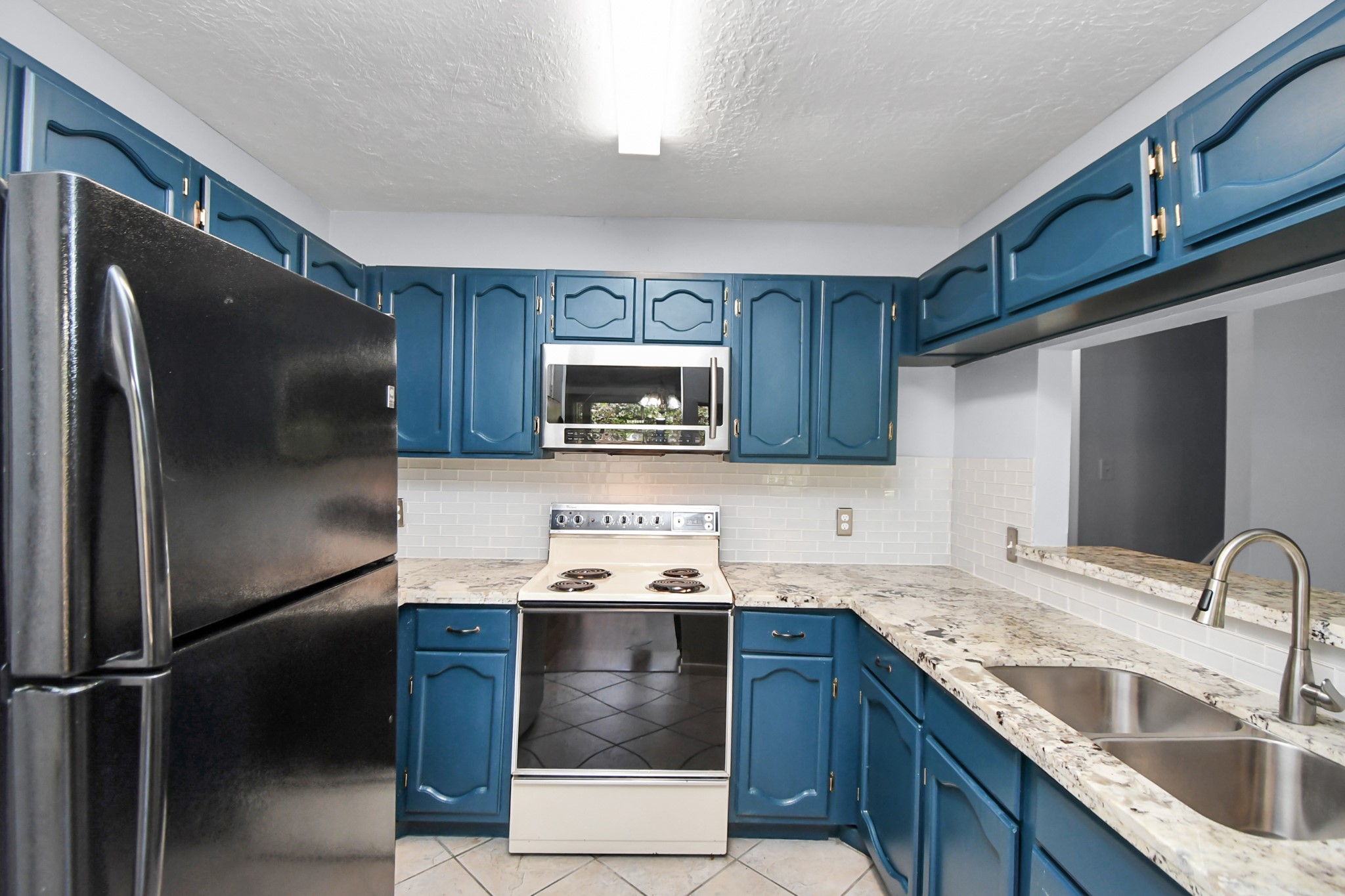 2379 Briarwest Boulevard 15 Property Photo 13