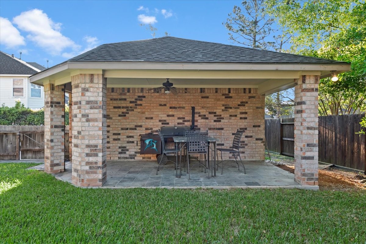 6507 Quiet Pointe Drive Property Photo 6