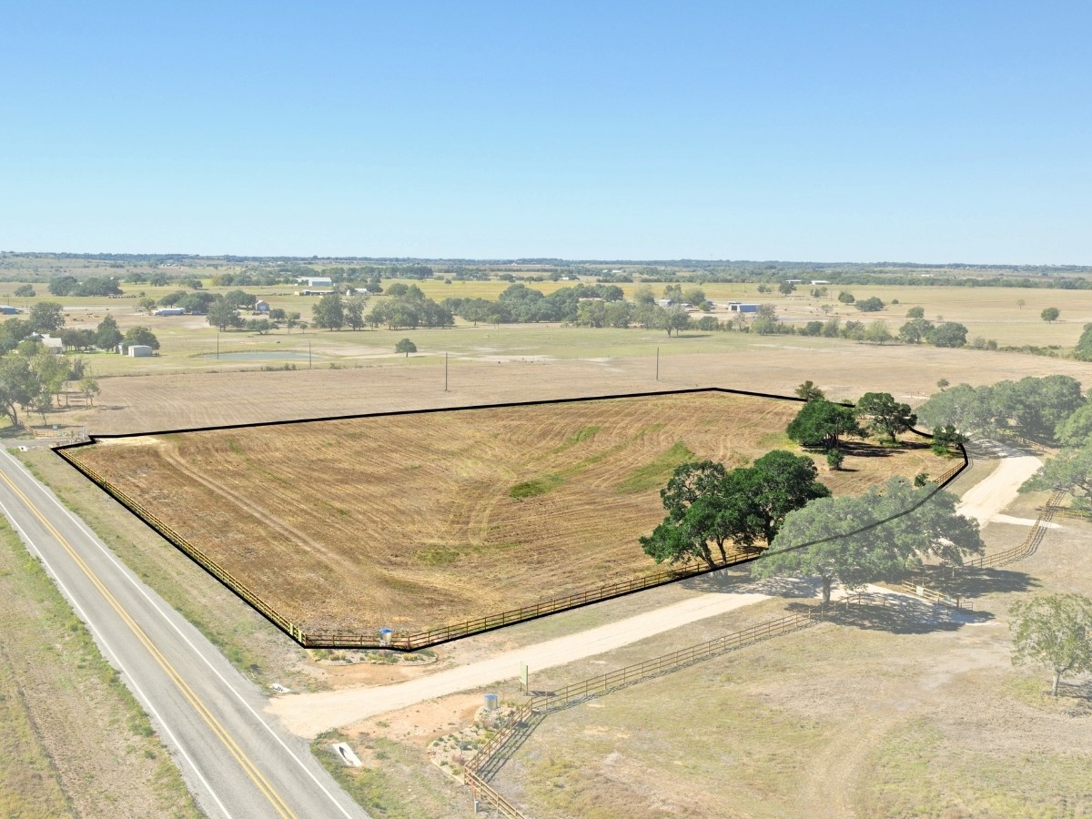 3269 Fm 956 Property Photo 10