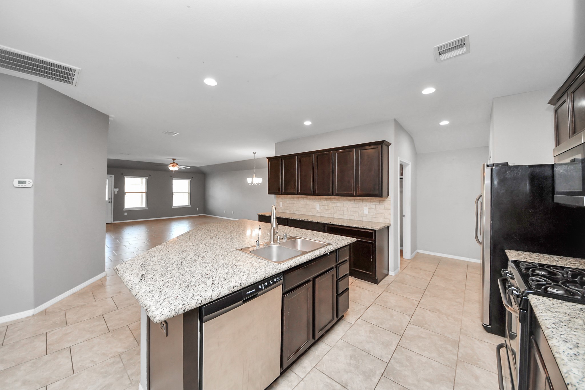 3030 Dripping Springs Court Property Photo 3