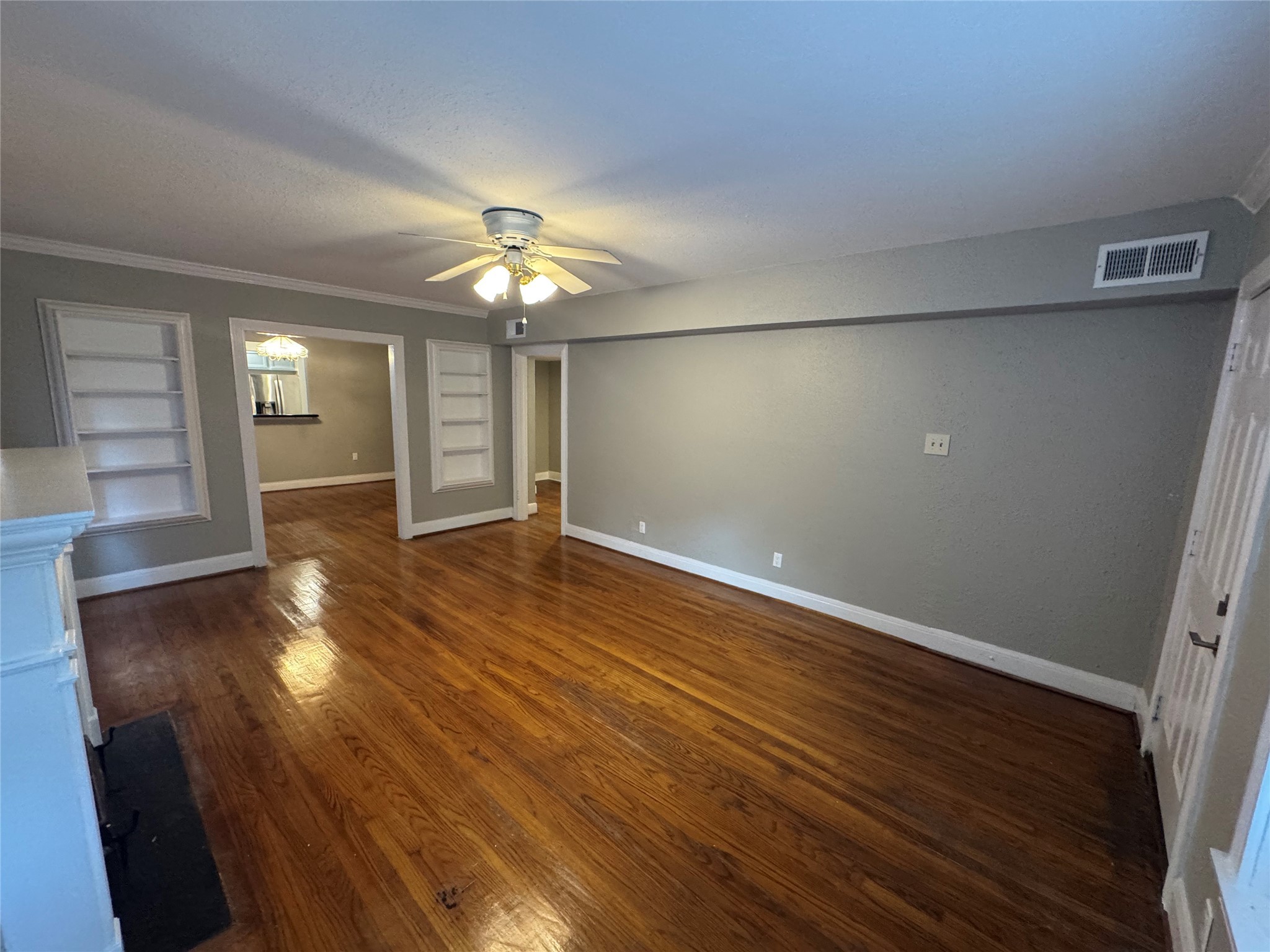 1802 Banks Street 2 Property Photo 21