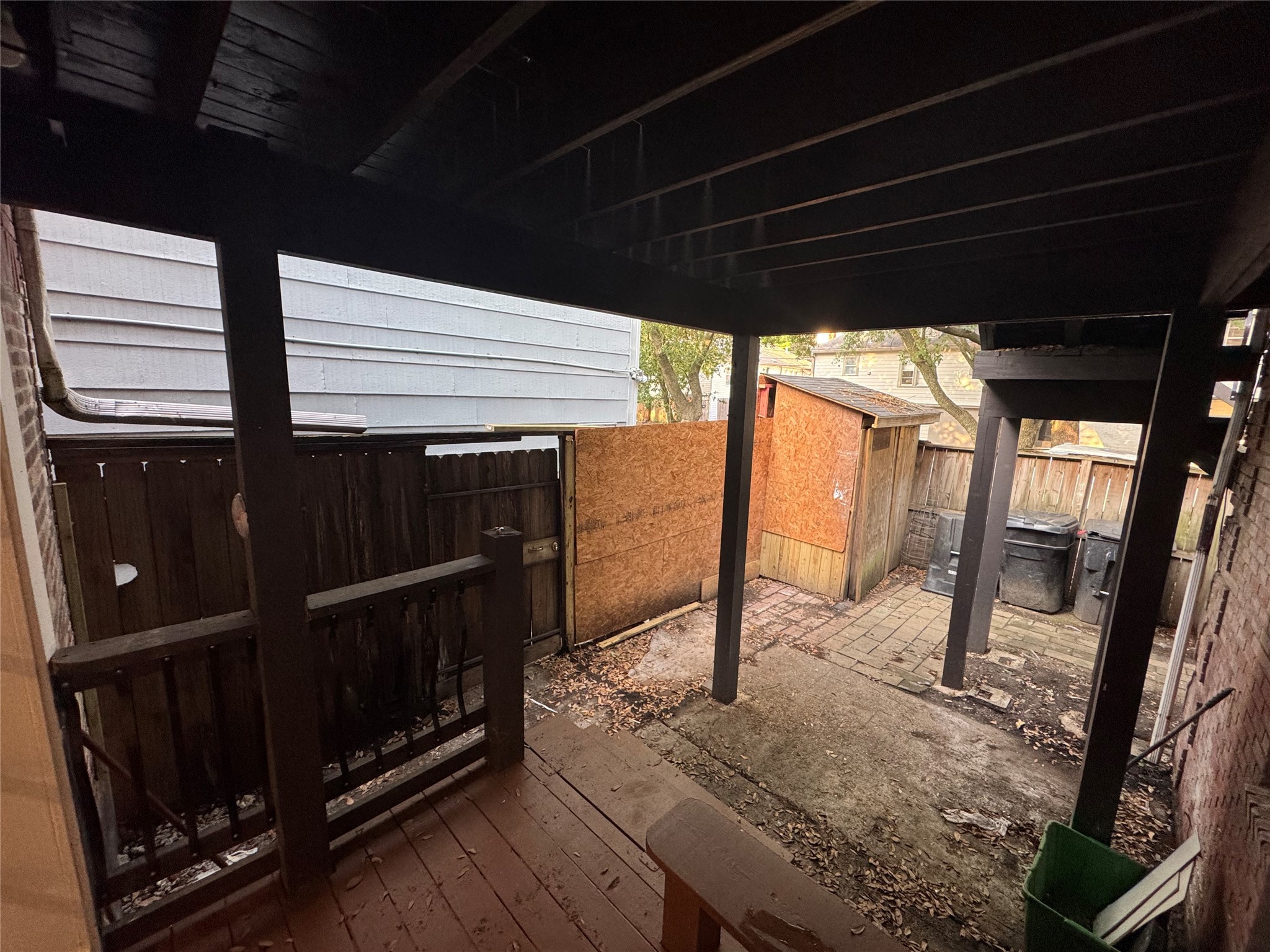 1802 Banks Street 2 Property Photo 25