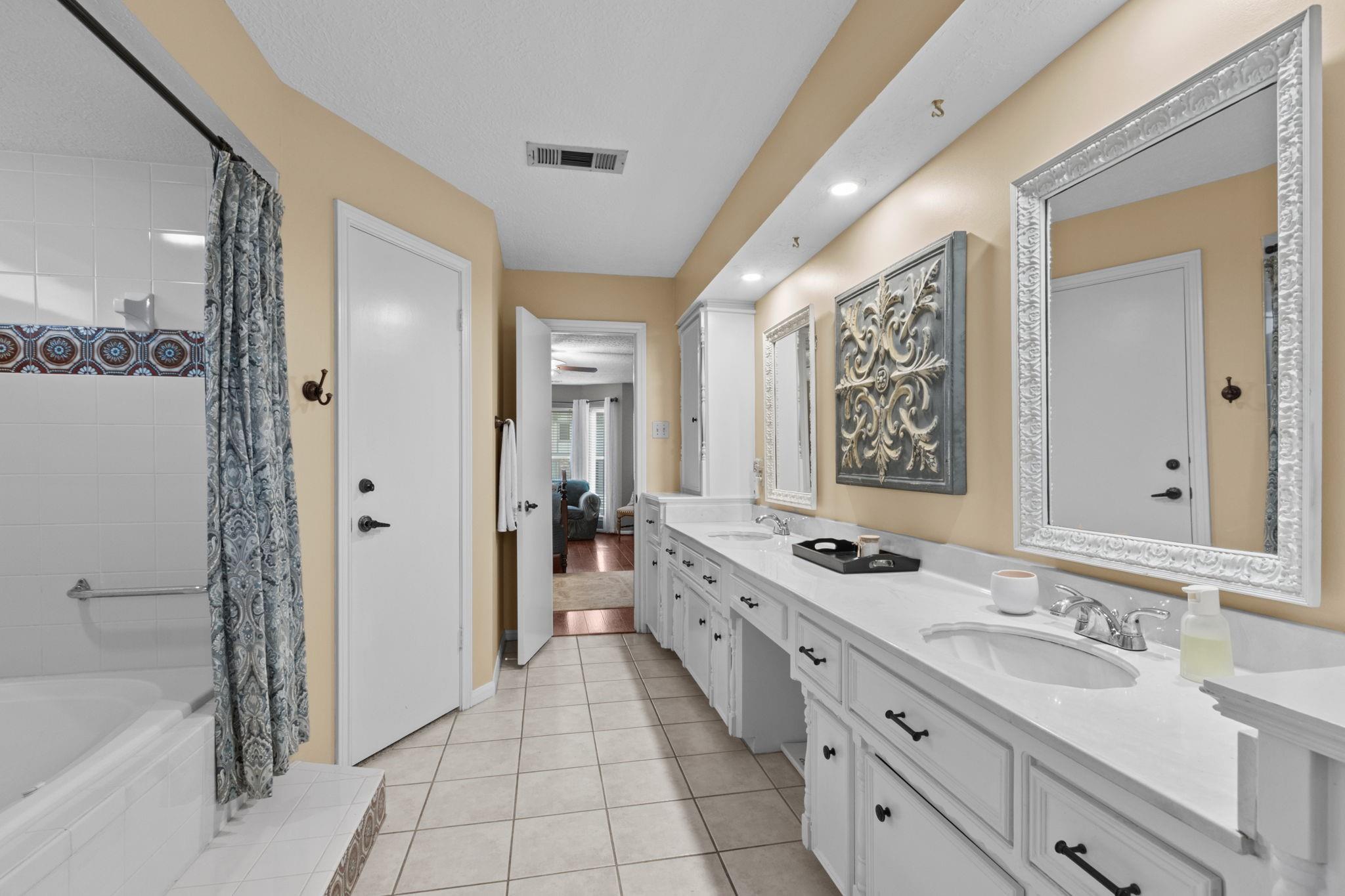 3414 Flickering Candle Drive Property Photo 24