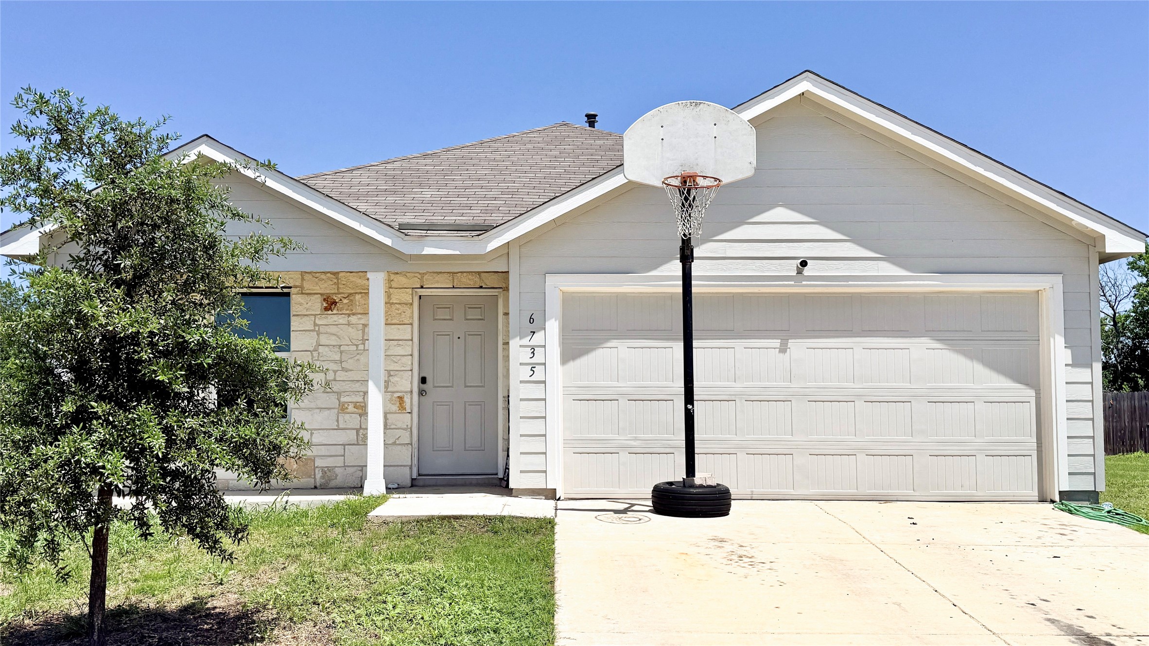 6735 Carlton Crest Property Photo 1