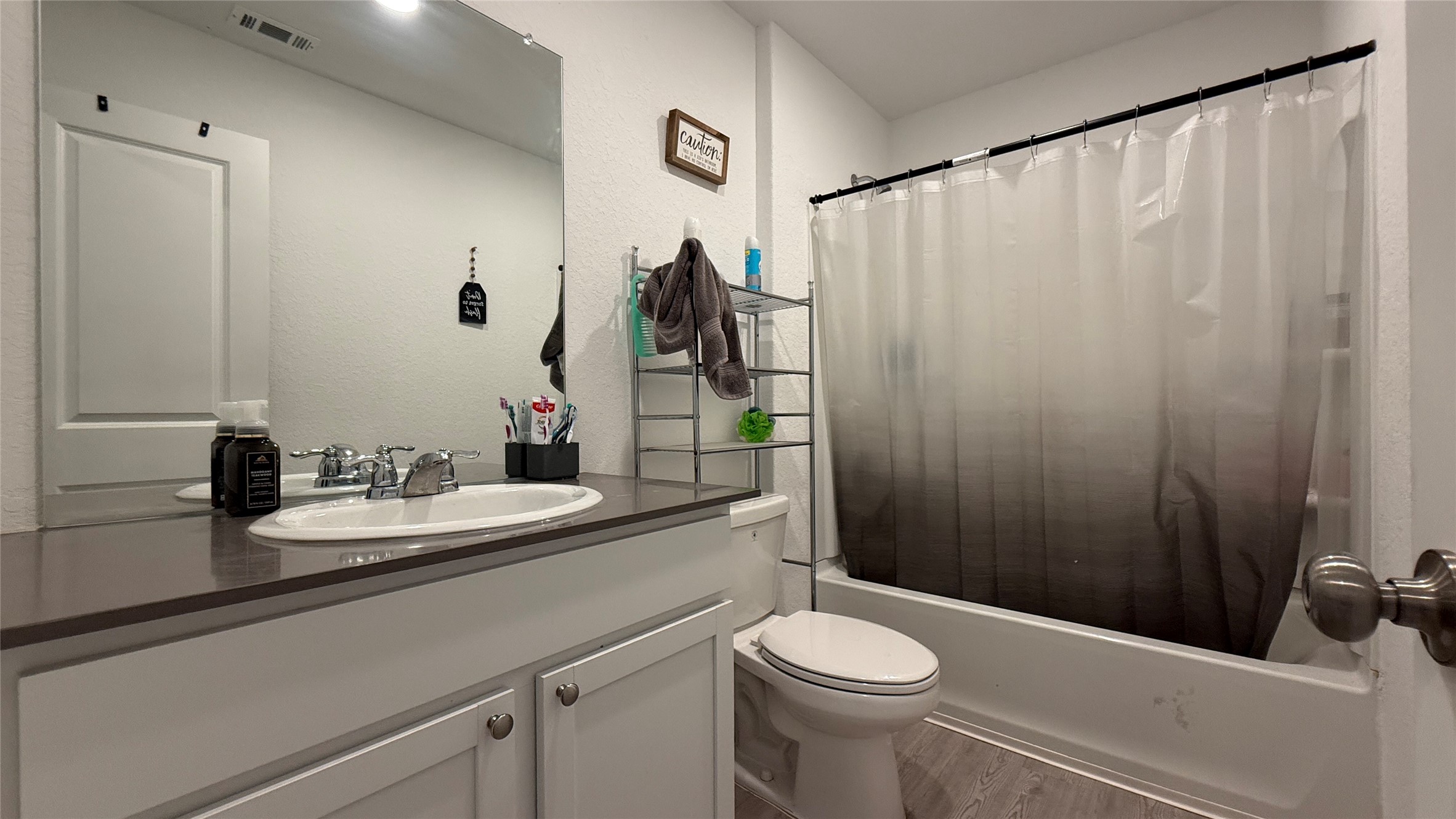 6735 Carlton Crest Property Photo 8