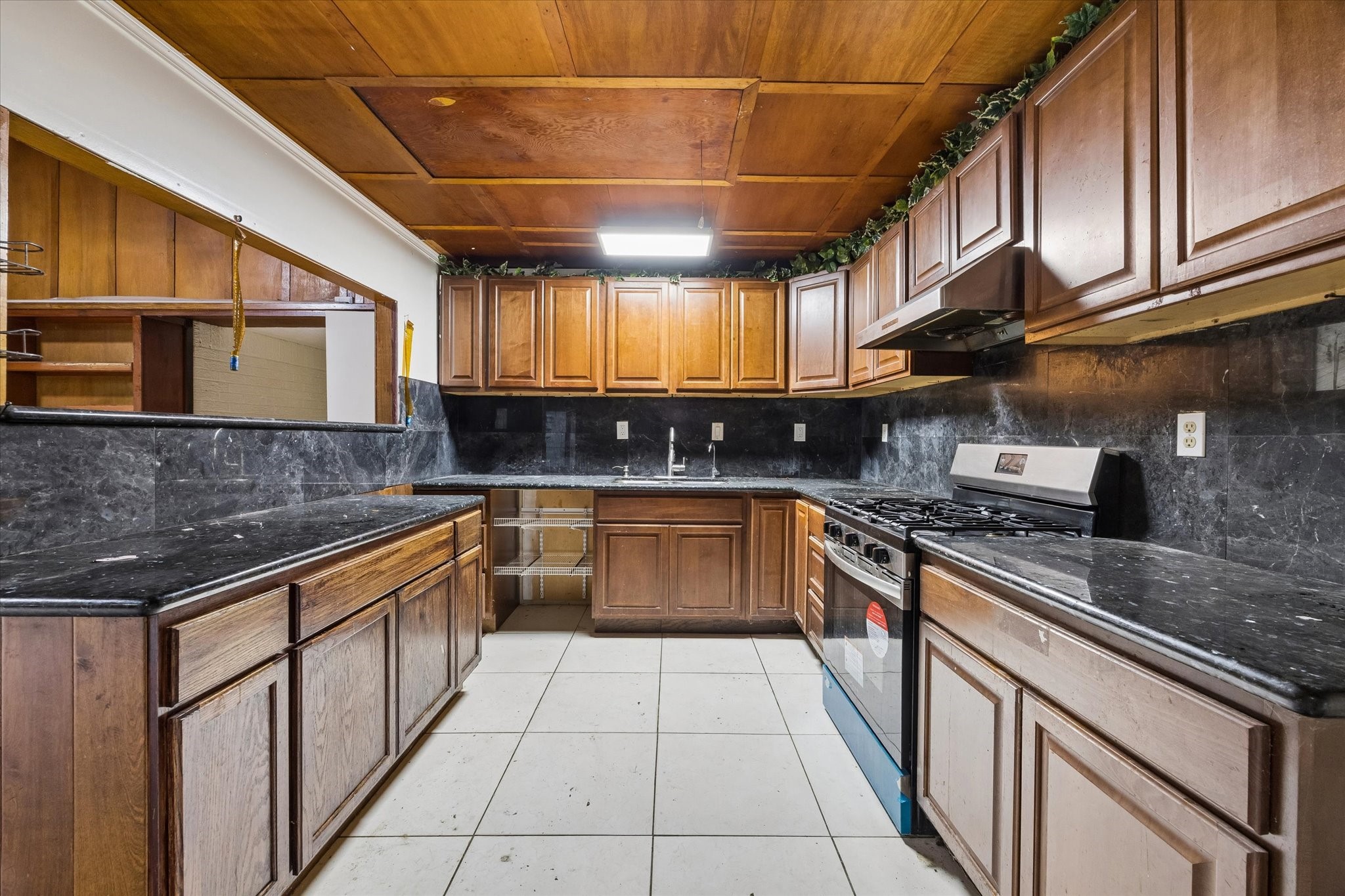 10910 Keese Drive Property Photo 5
