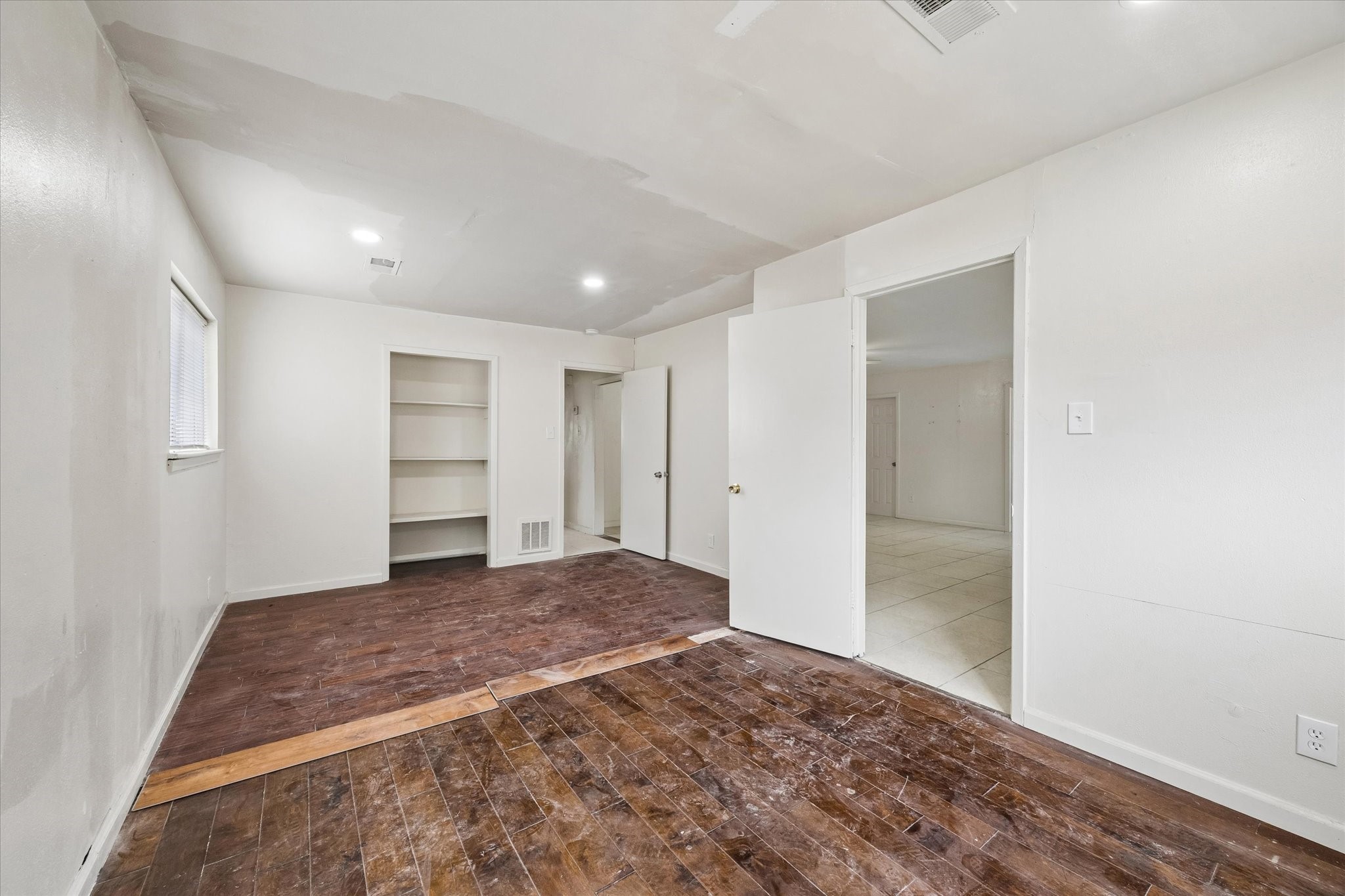 10910 Keese Drive Property Photo 6