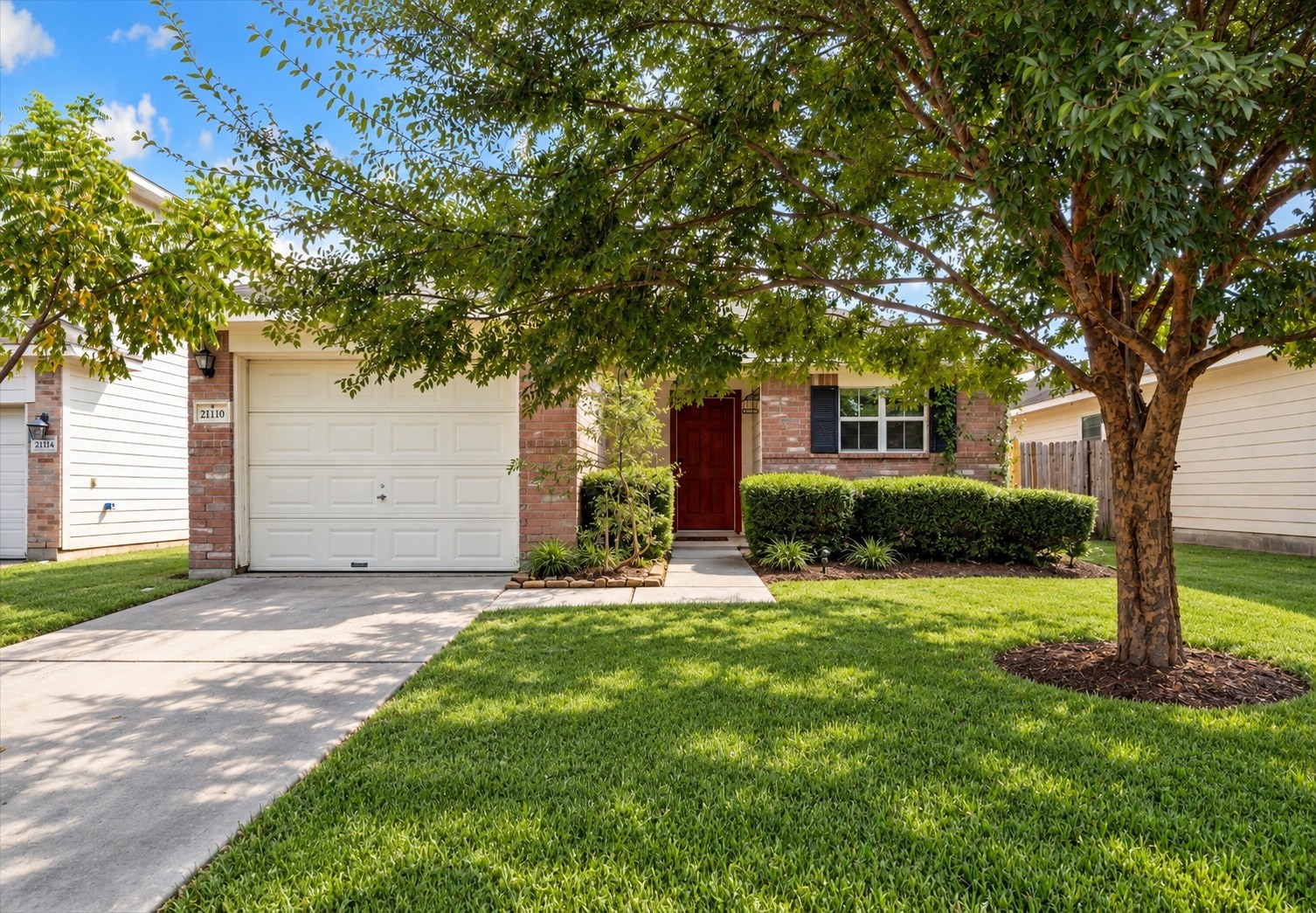 21110 Wortham Oaks Drive Property Photo 1