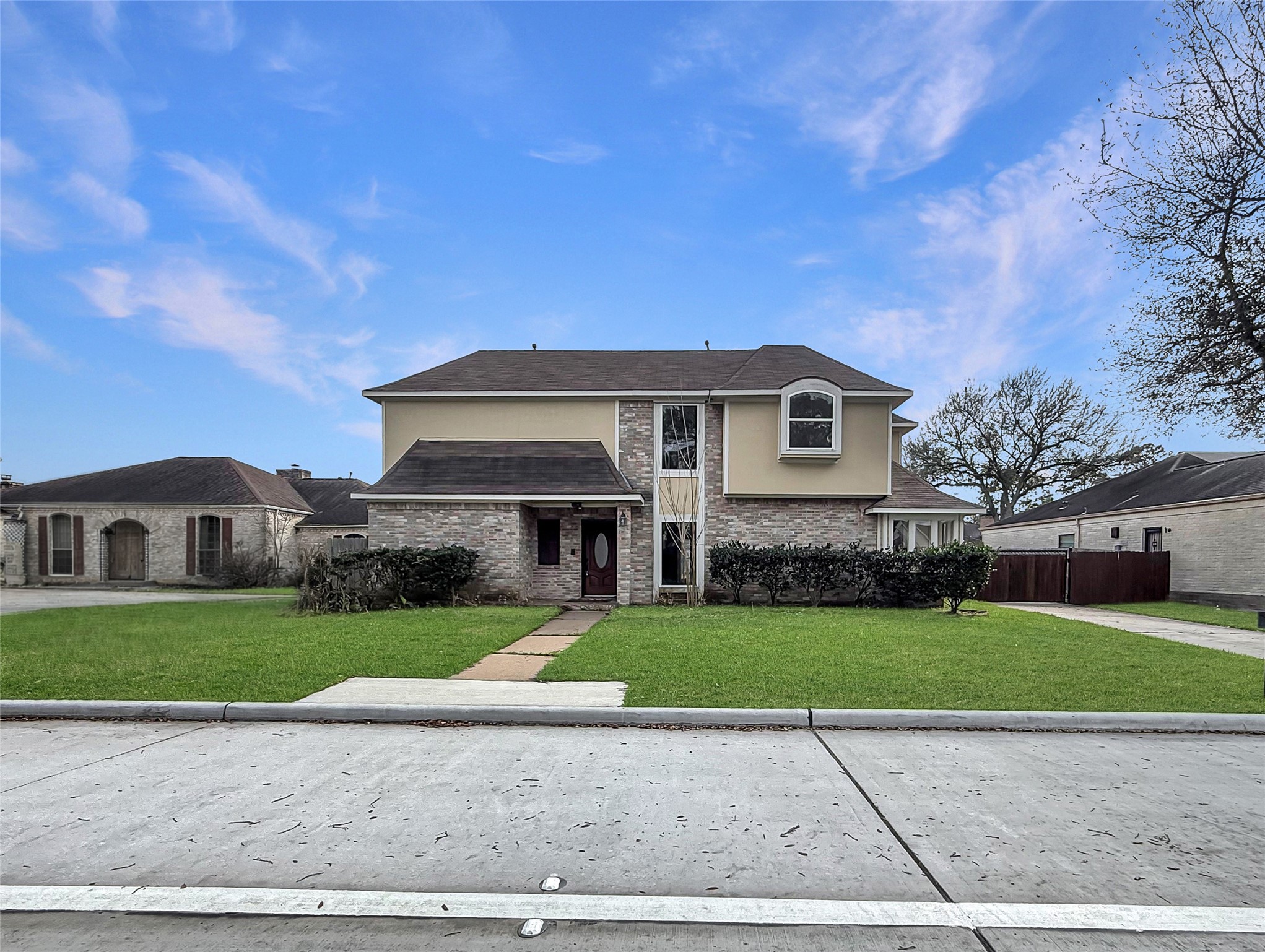 3310 Country Club Boulevard Property Photo 1