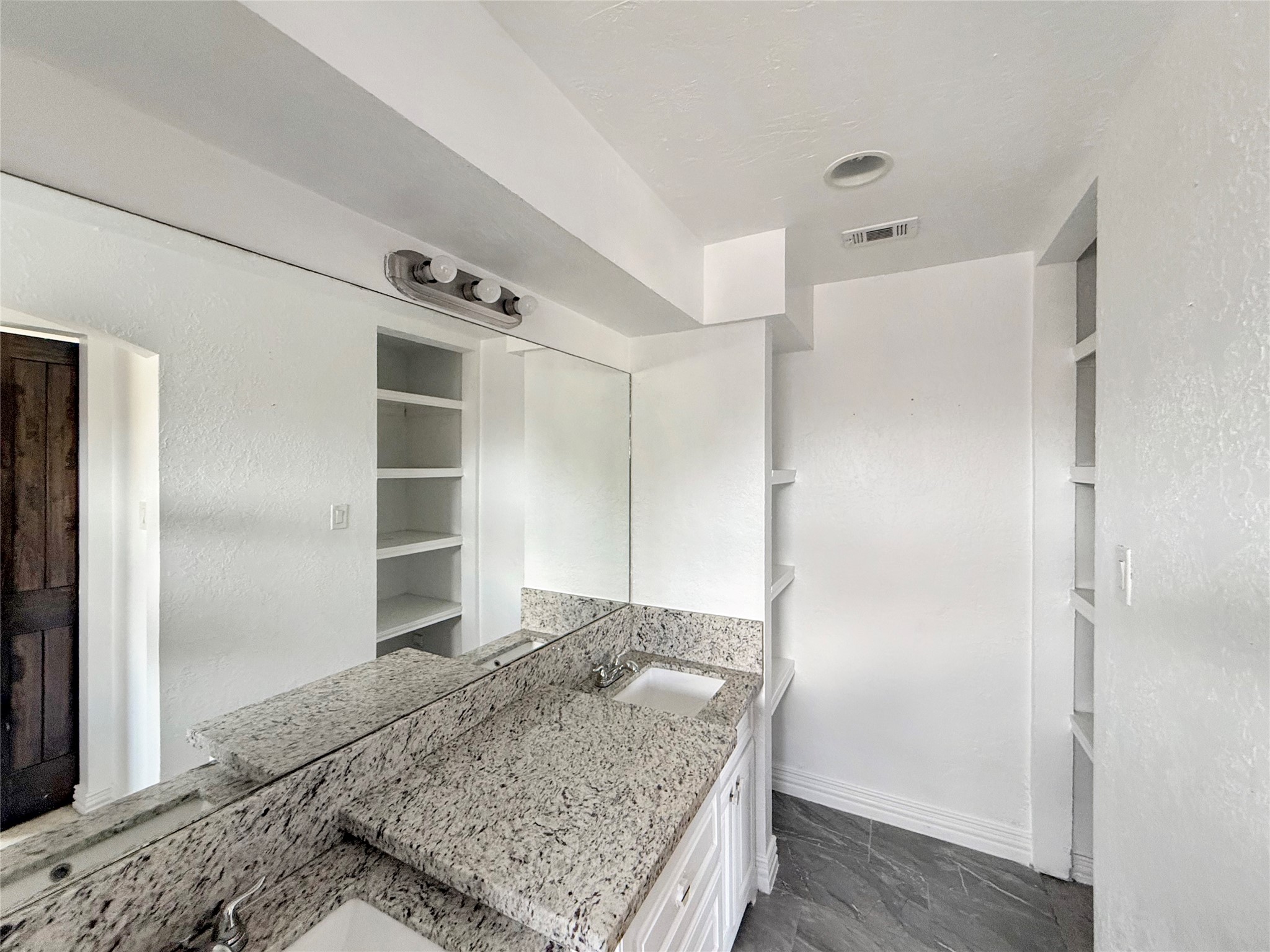 3310 Country Club Boulevard Property Photo 19