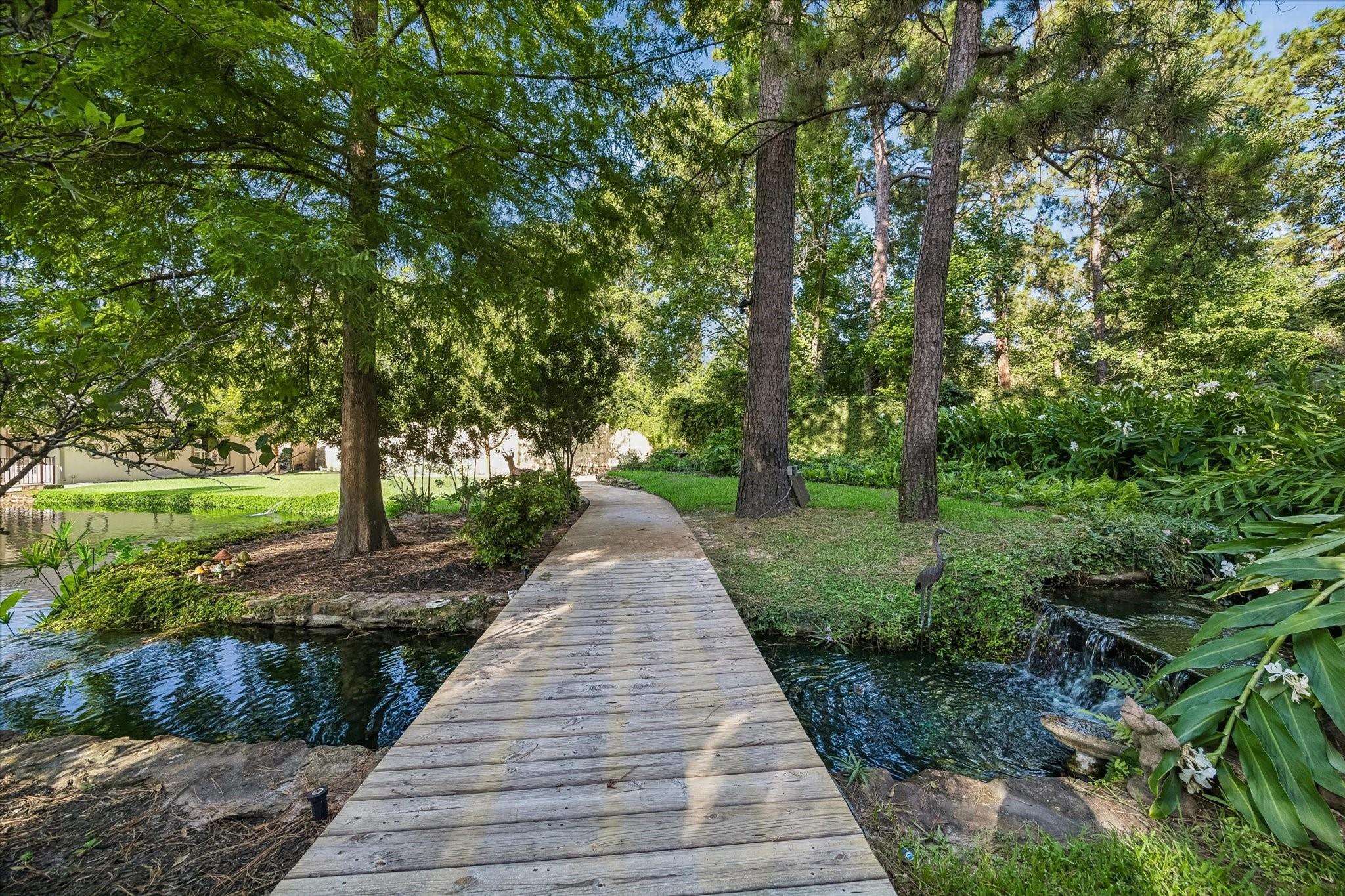 11 Turtle Cove Court, Kingwood Tx 77346 Property Photo 9