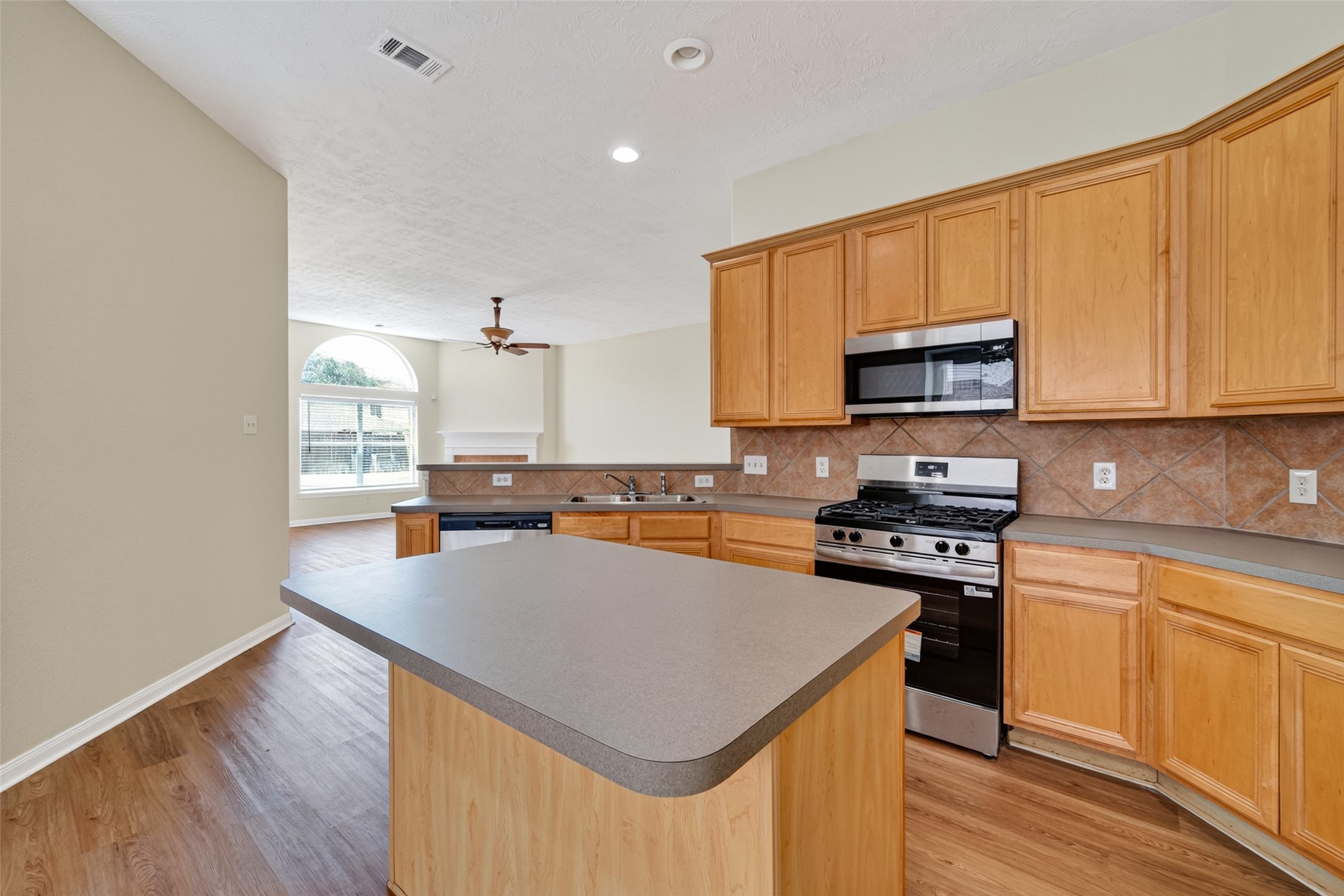 16719 Bishop Knoll Lane Property Photo 22
