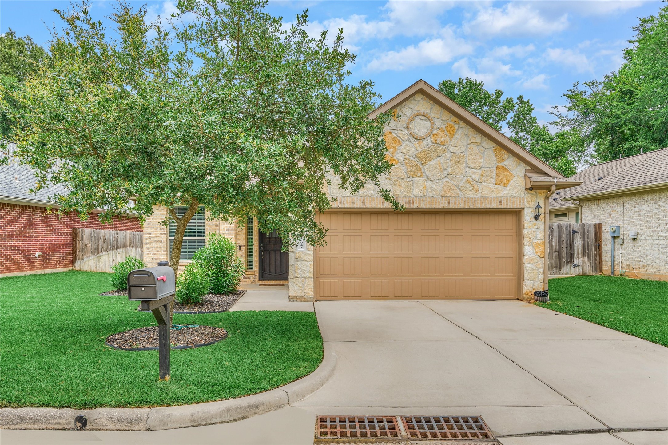12942 Shady Grove Lane Property Photo 1