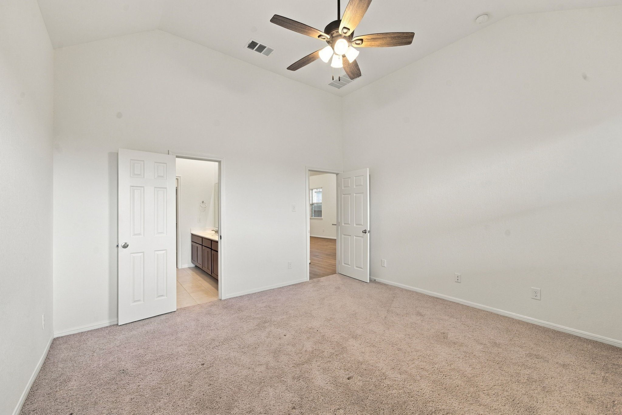 19115 Hazel Firs Lane Property Photo 11