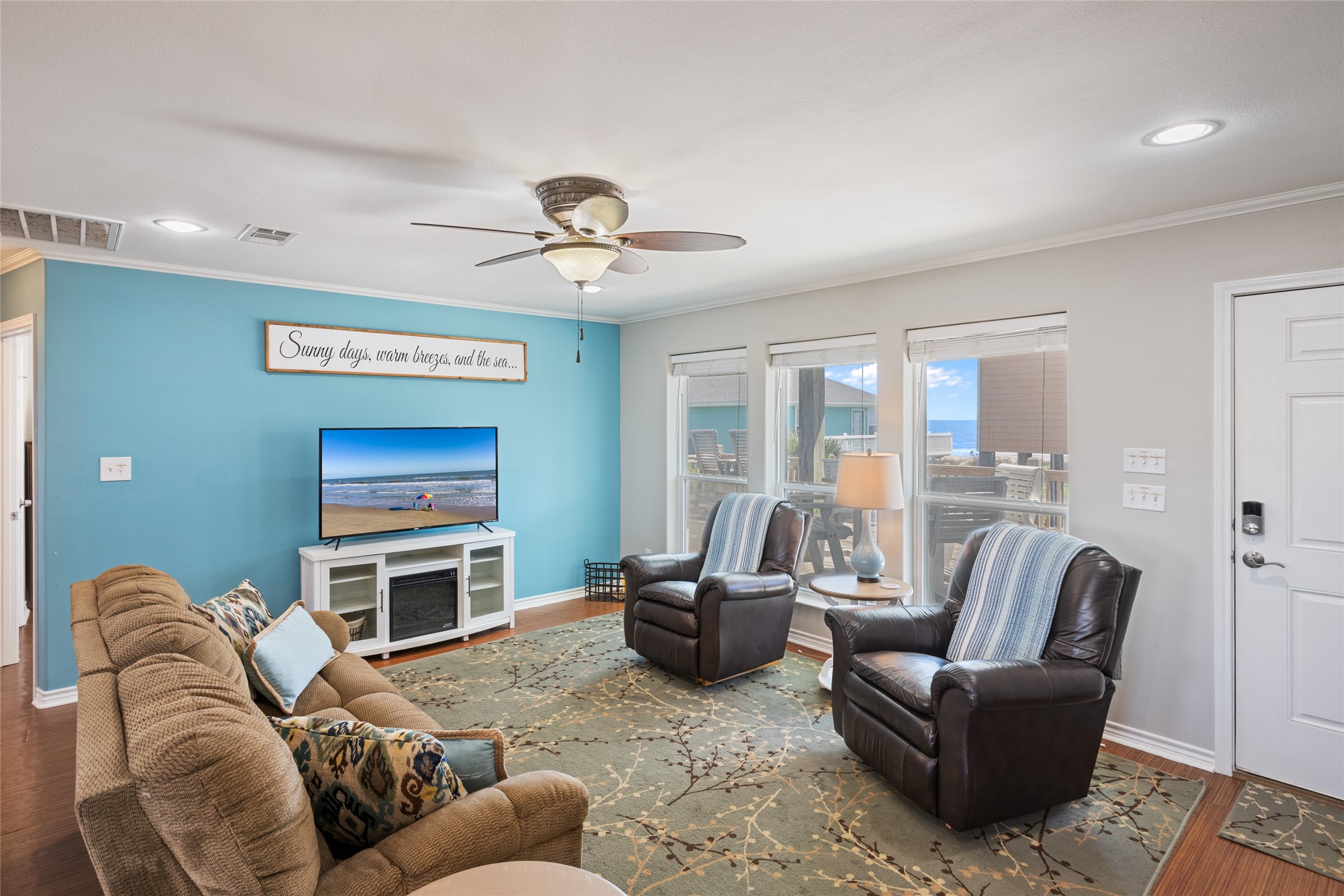 2592 Whitecap Property Photo 12