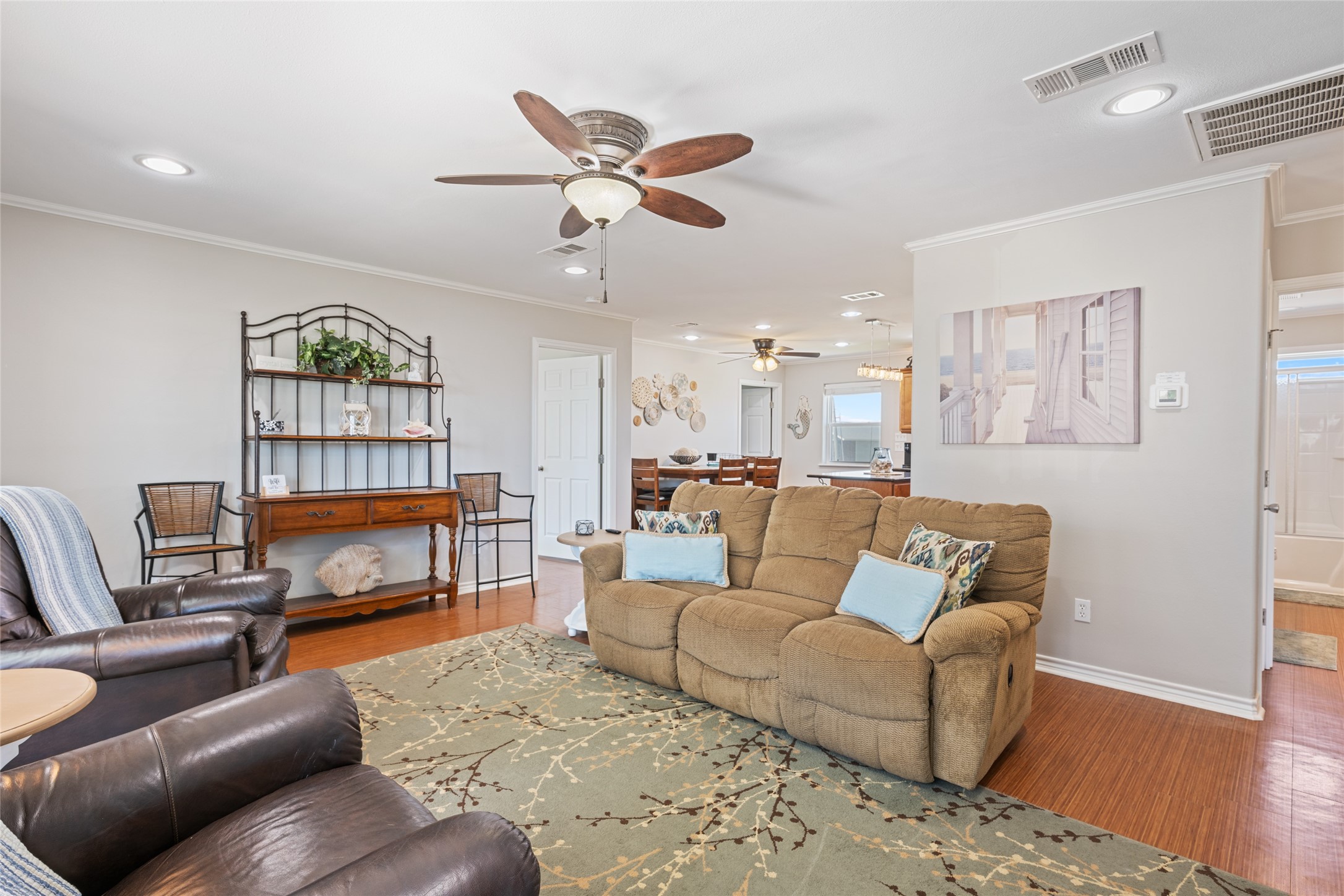 2592 Whitecap Property Photo 15