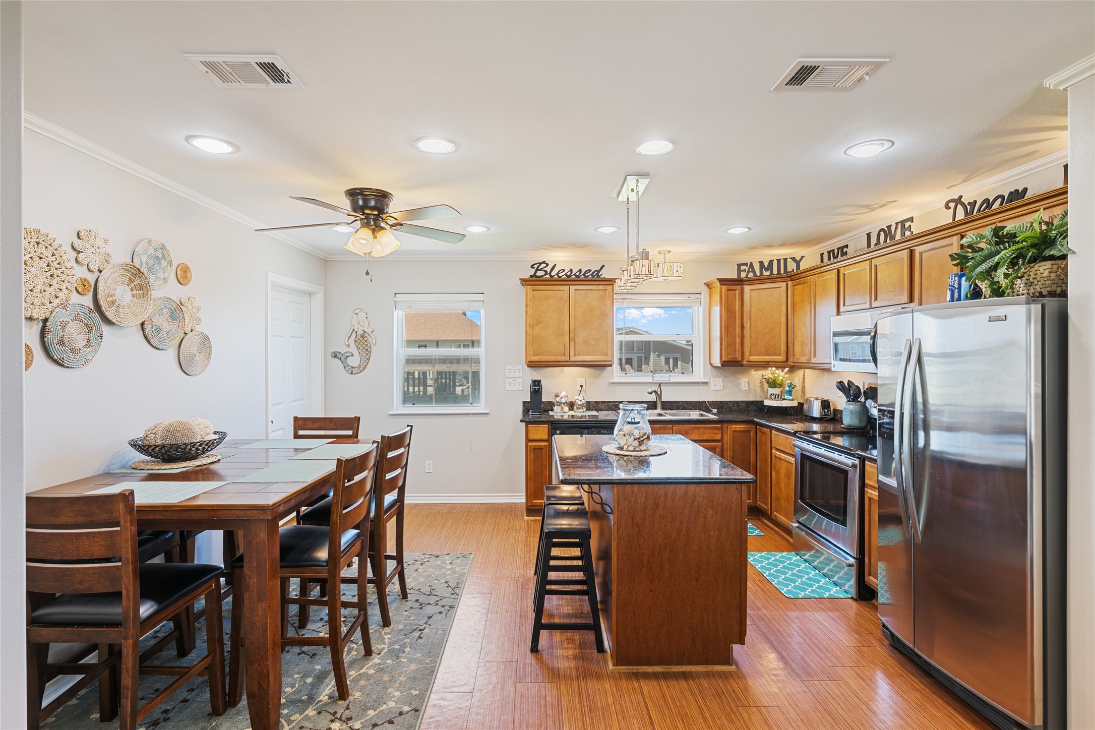 2592 Whitecap Property Photo 16