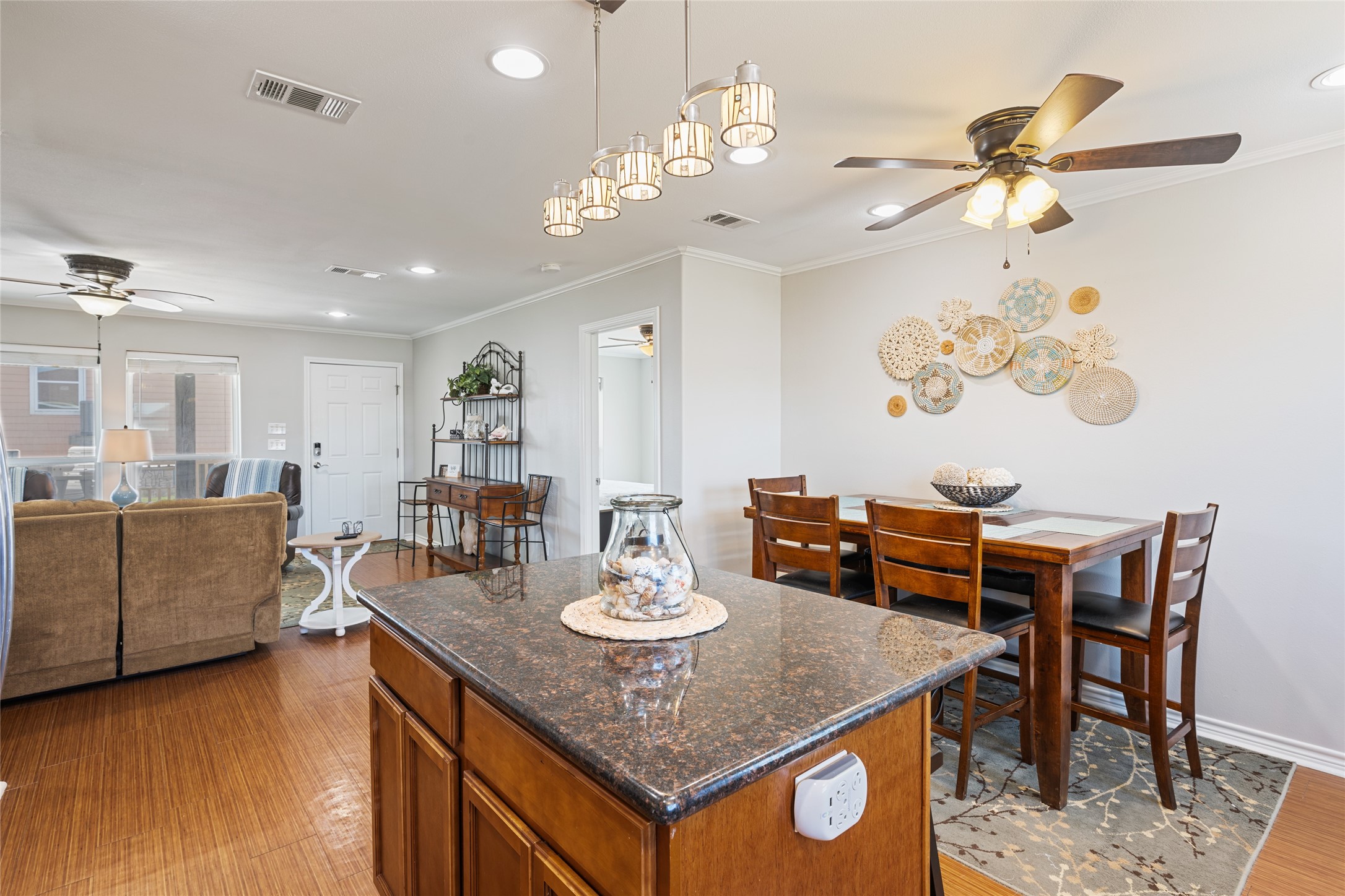 2592 Whitecap Property Photo 23