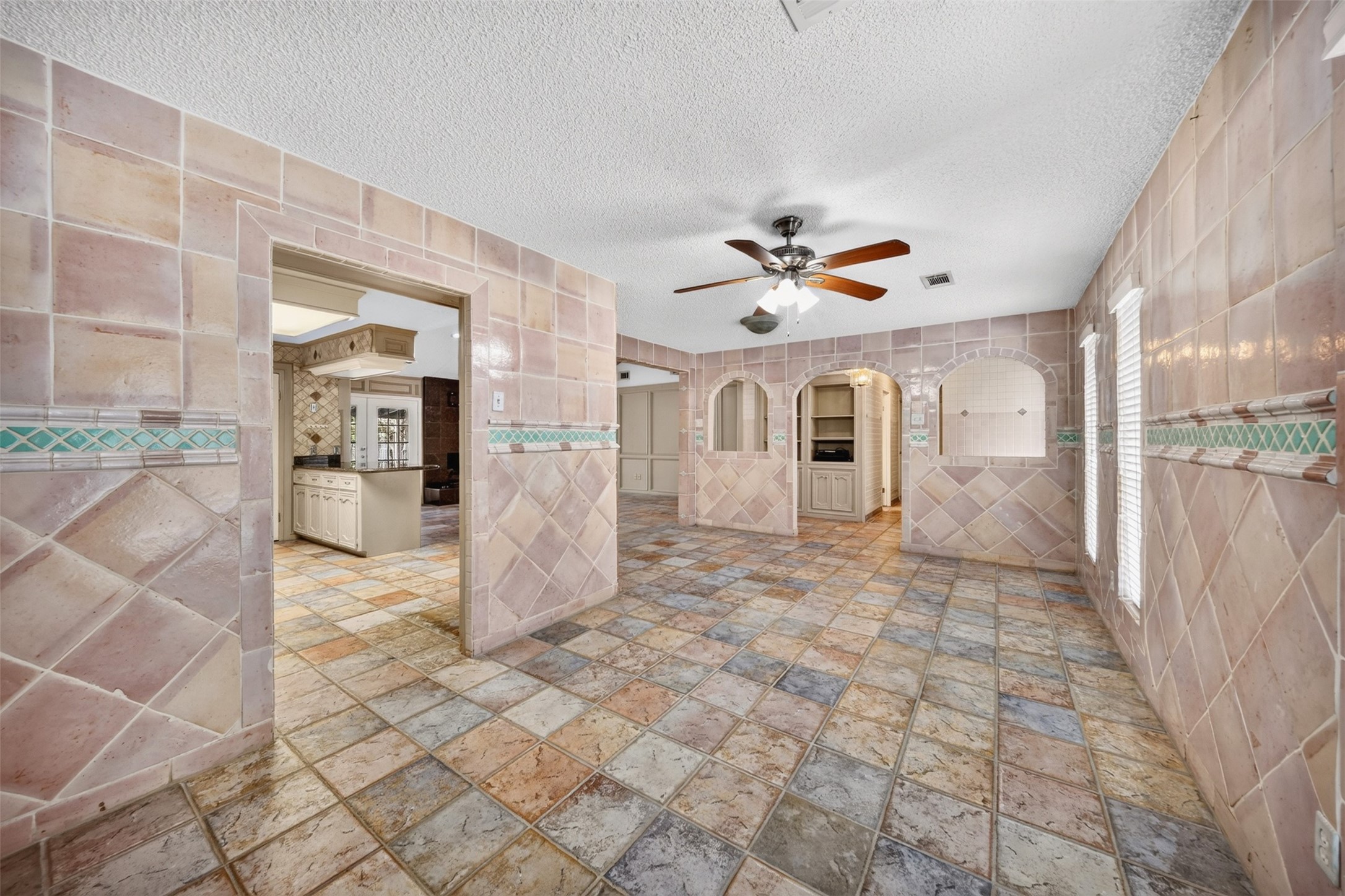 201 Amber Lane Property Photo 12