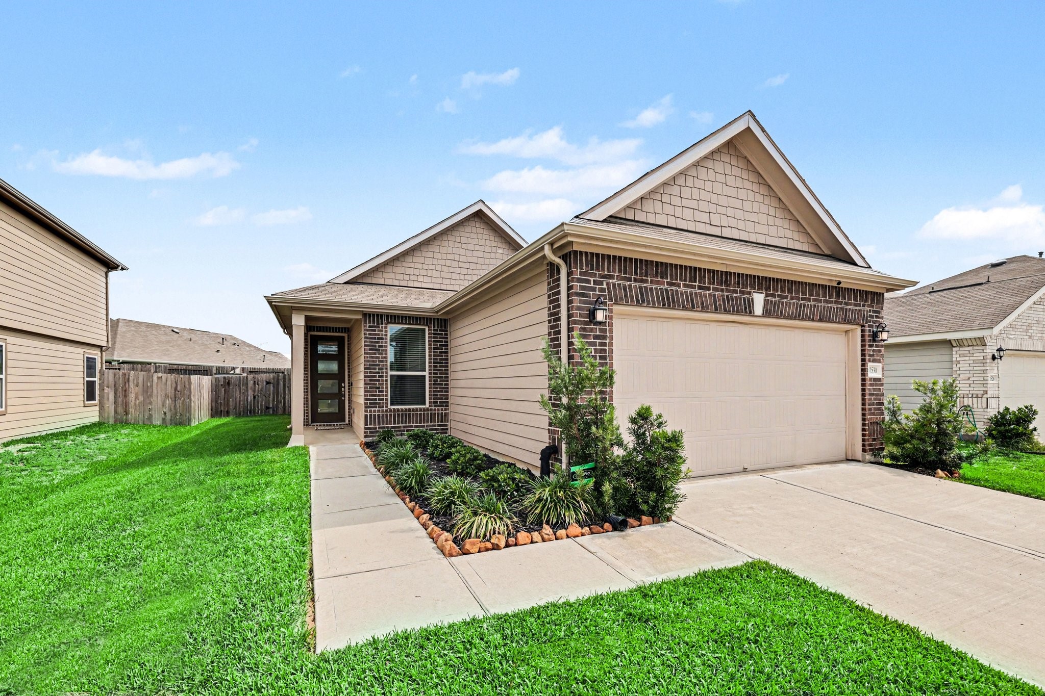 41530 Stampede Stream Drive Property Photo 2
