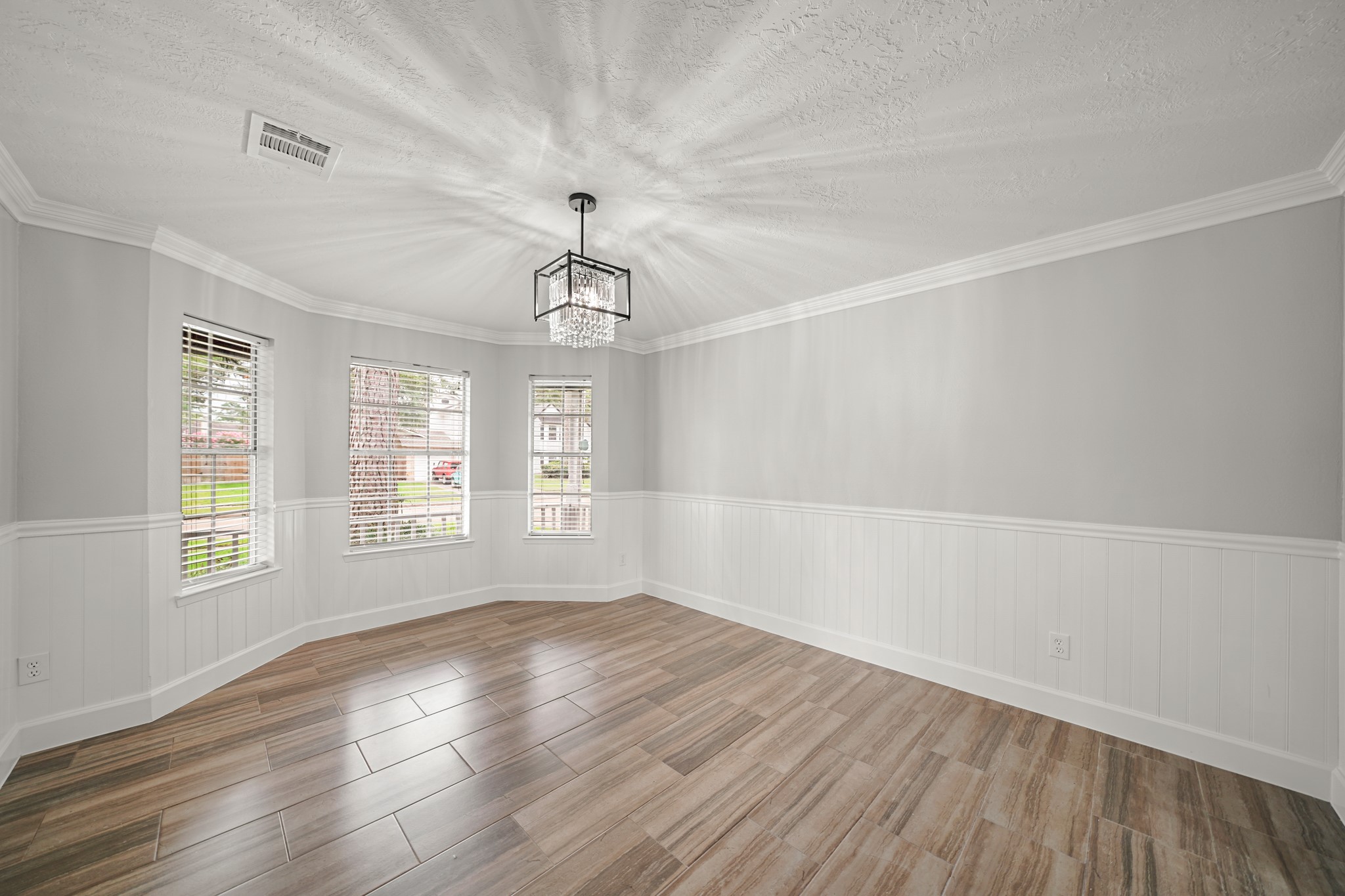 8611 Spruce Mill Drive Property Photo 5