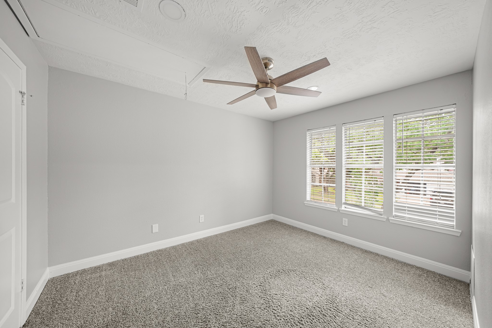 8611 Spruce Mill Drive Property Photo 10