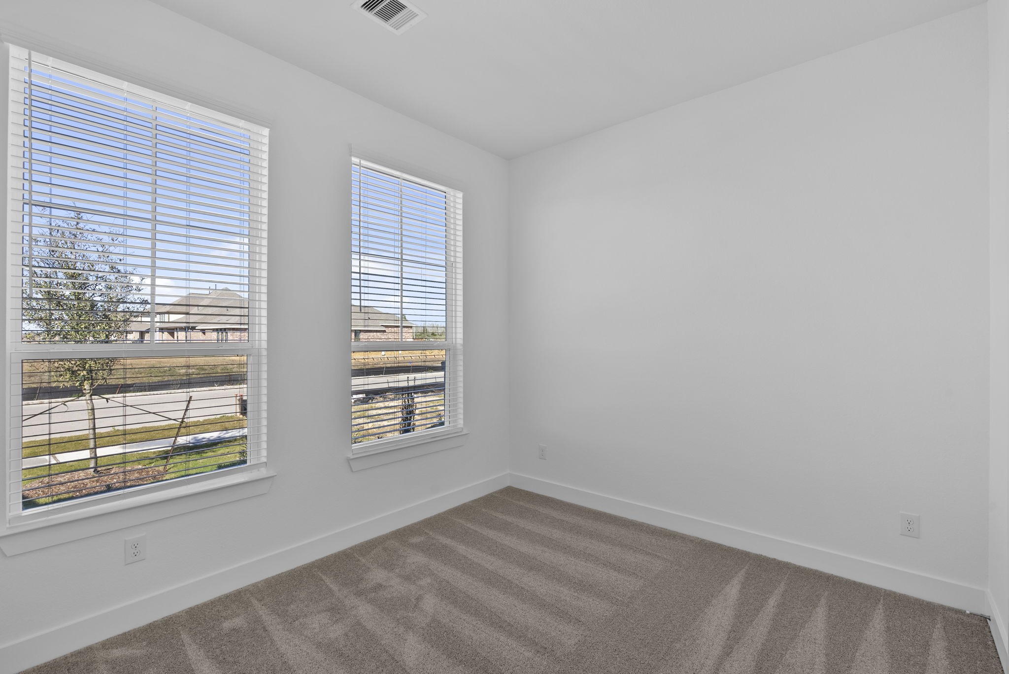 9619 Chateau Hill Drive Property Photo 22
