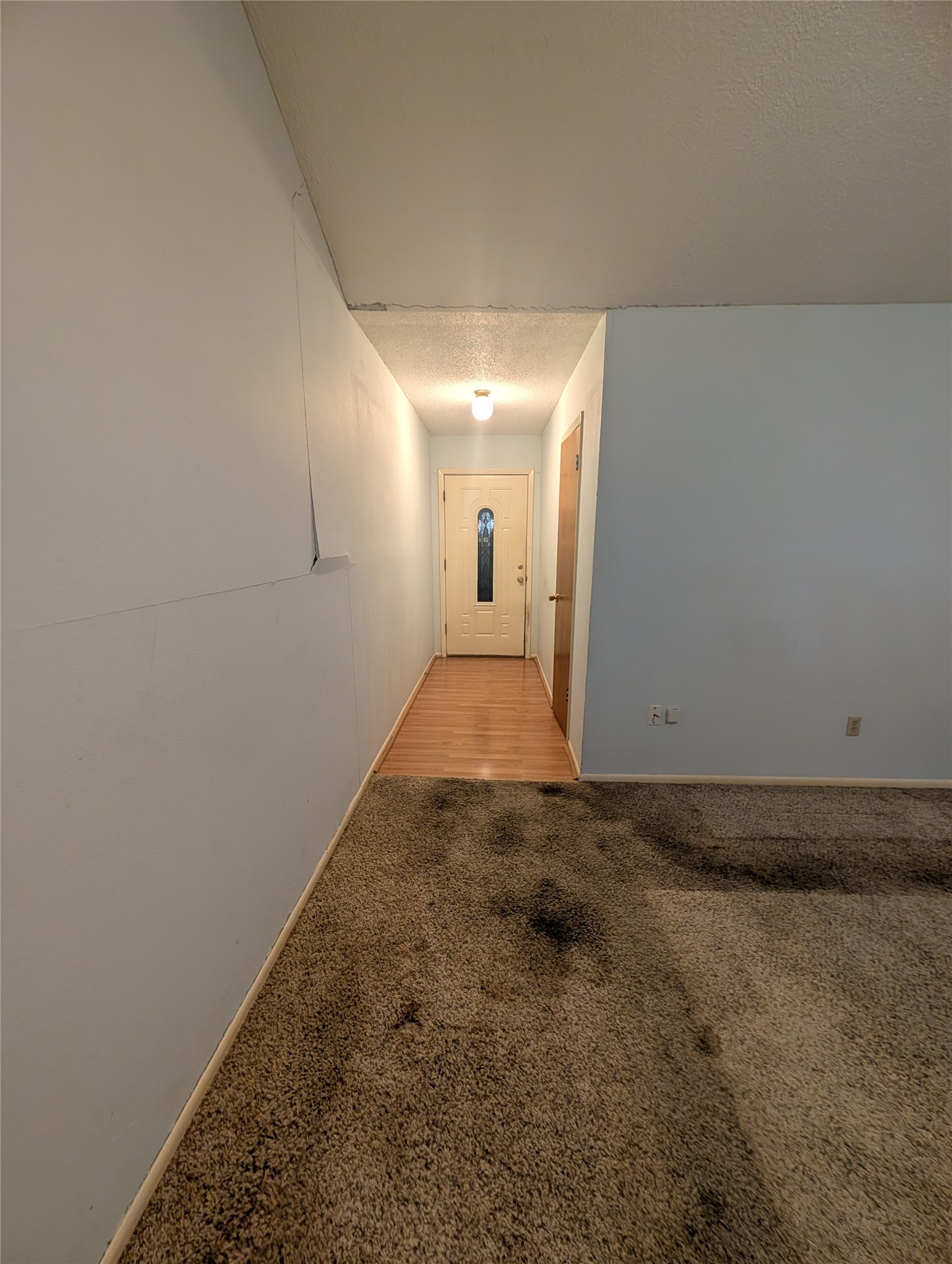 1301 Molina Court Property Photo 4