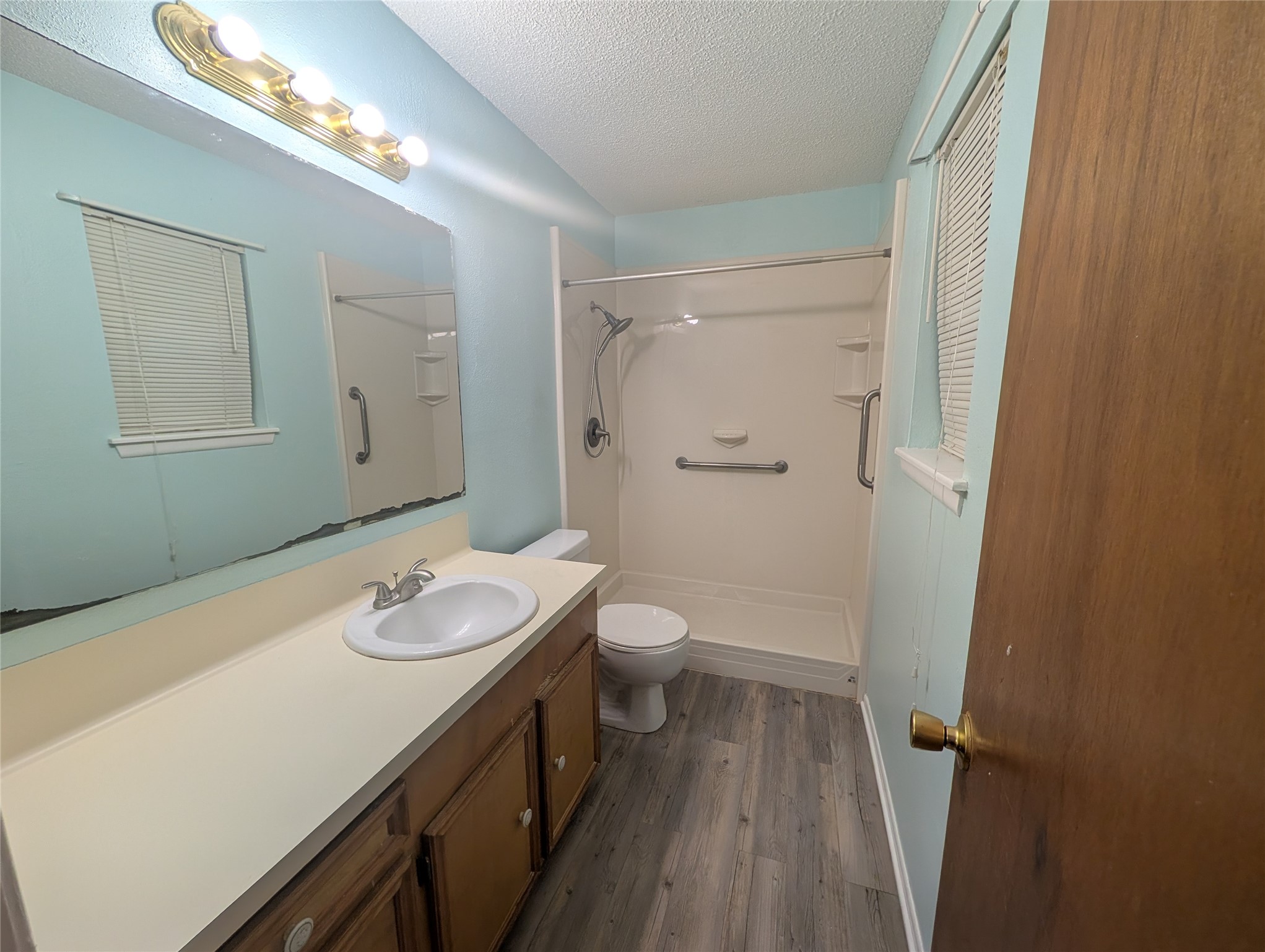 1301 Molina Court Property Photo 5