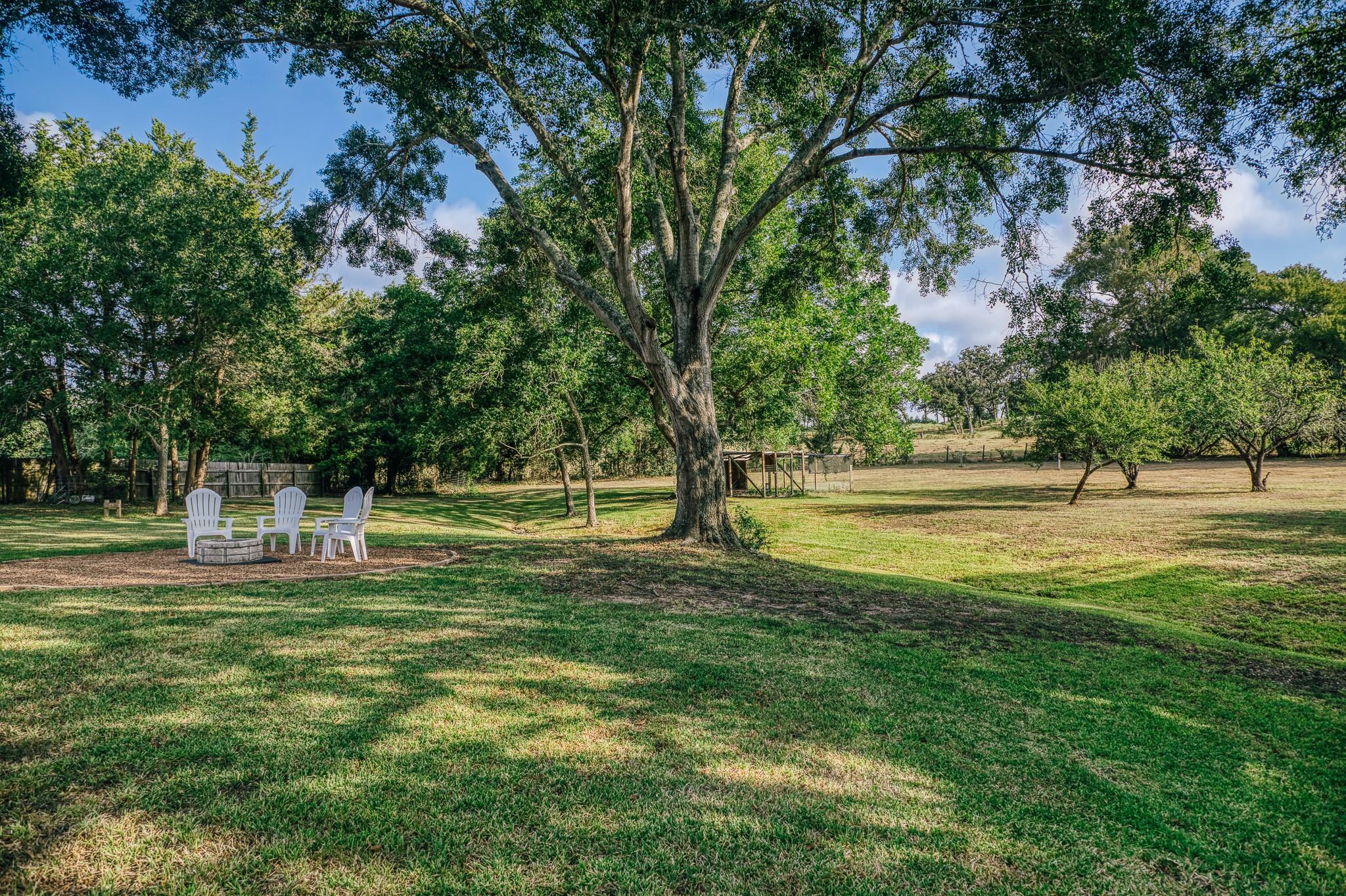 3150 Spanish Oaks Drive Property Photo 2