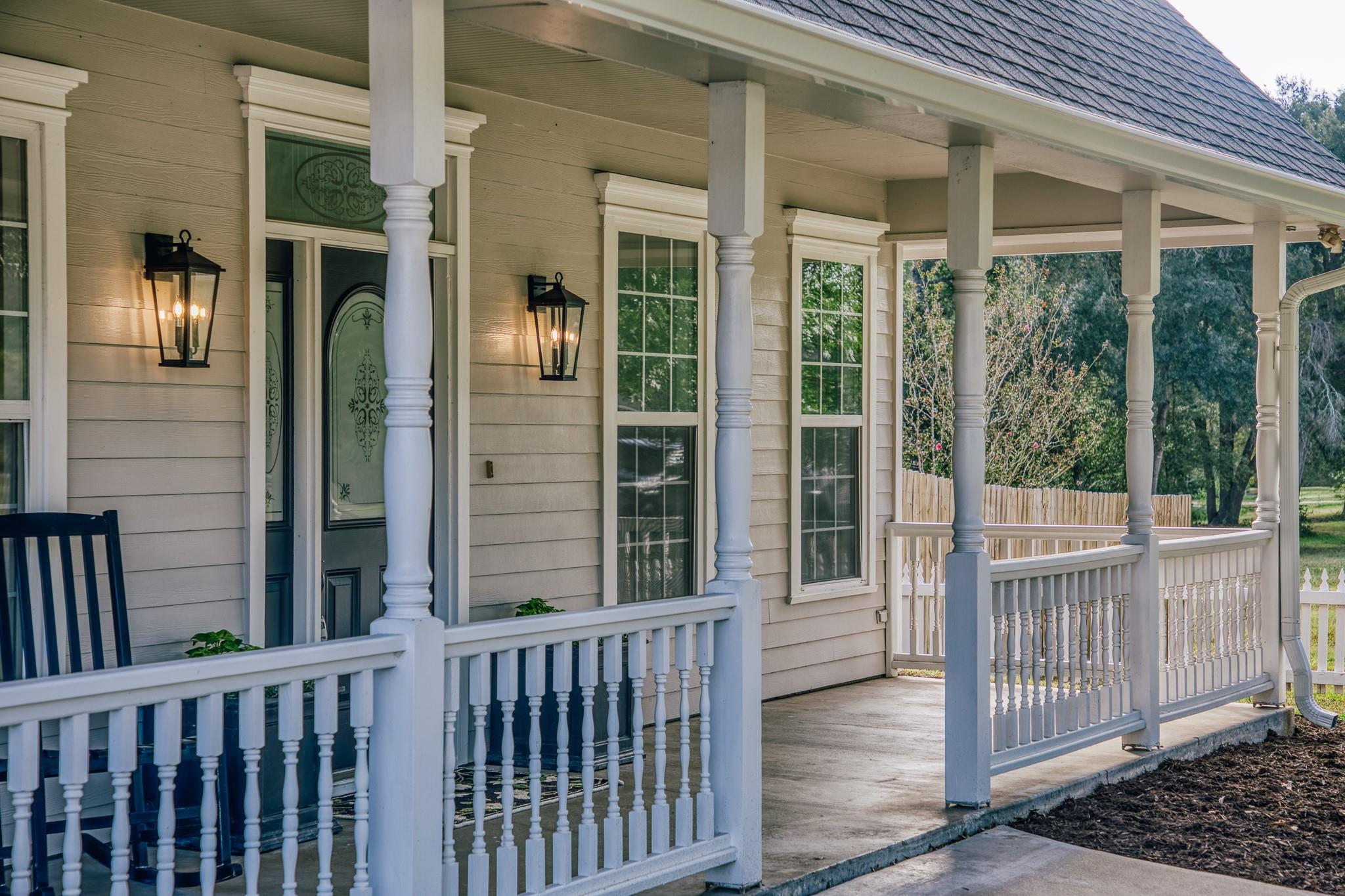 3150 Spanish Oaks Drive Property Photo 5
