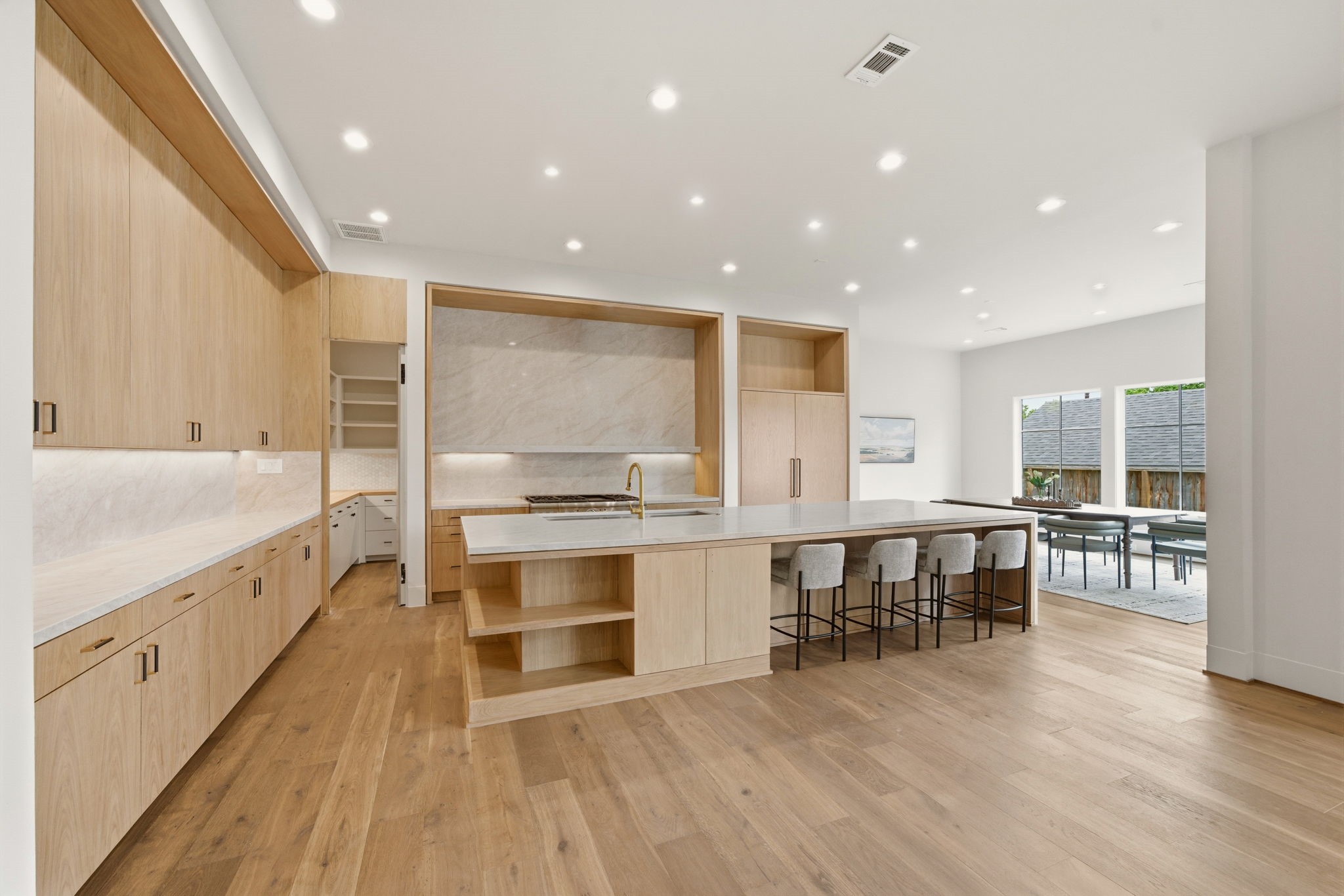 2015 Harvard Street Property Photo 4