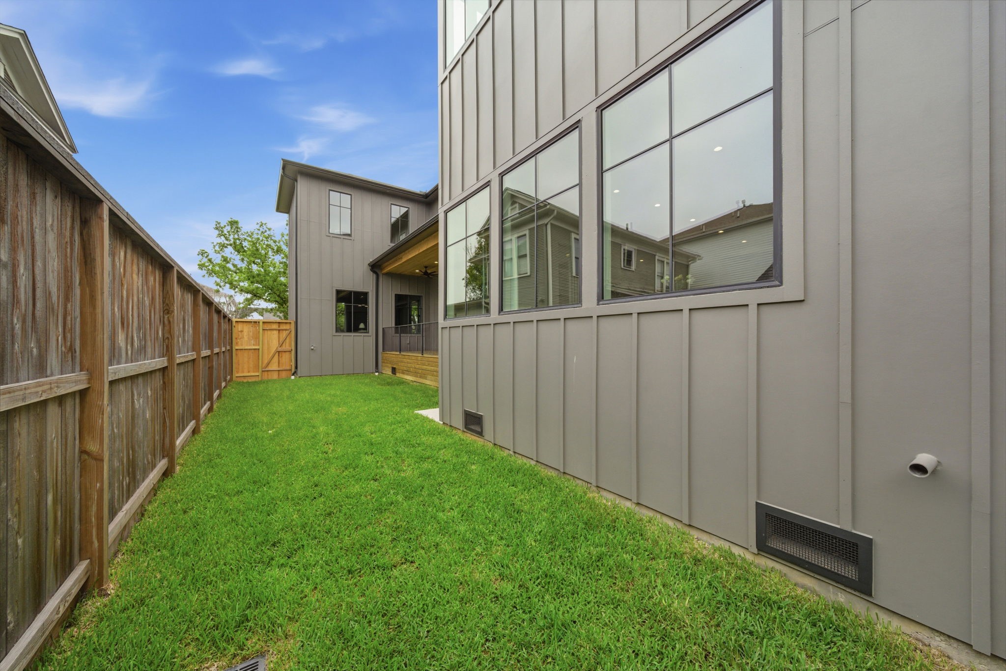 2015 Harvard Street Property Photo 32
